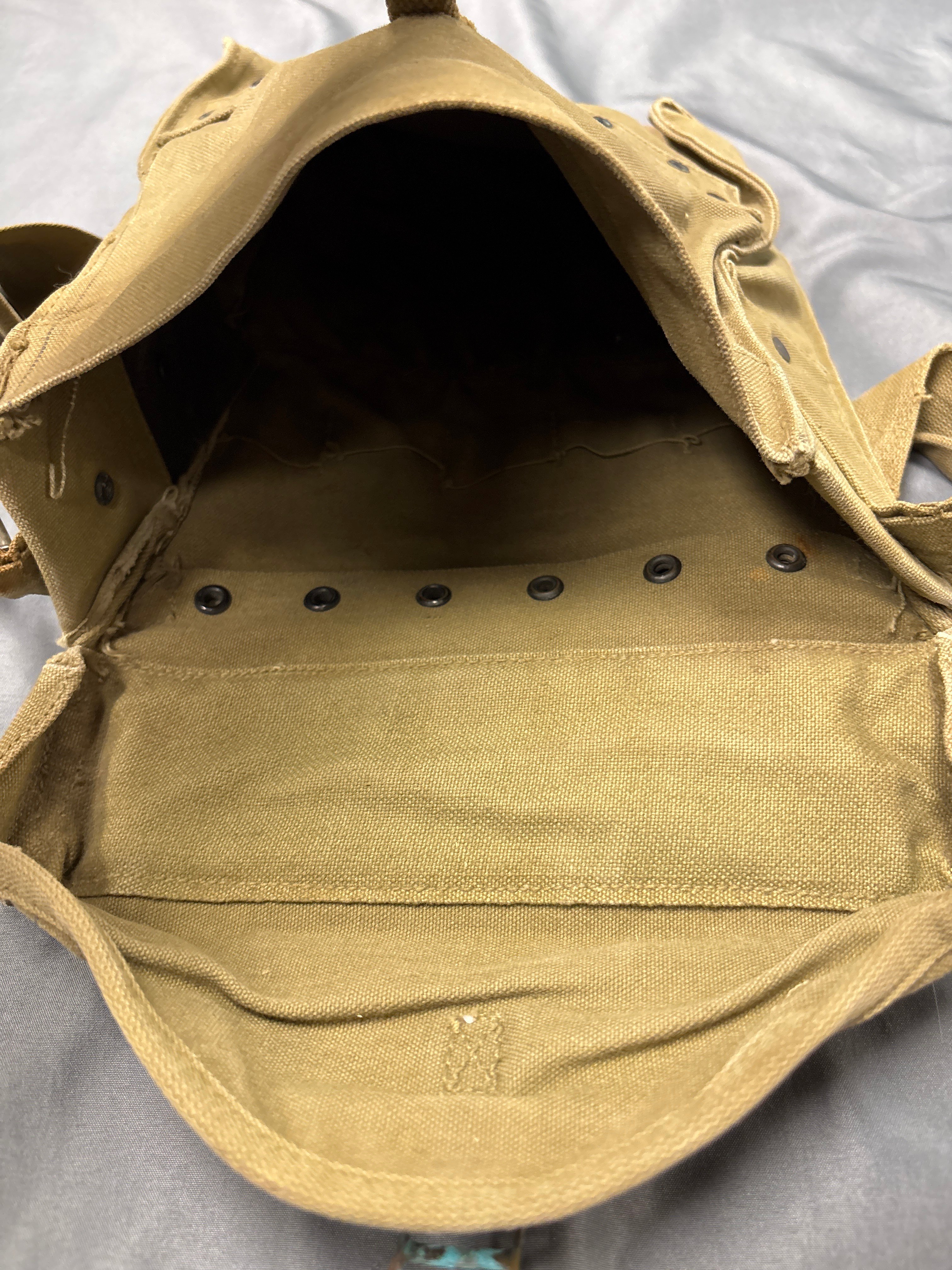 WWII US MEDIC BAG — image 3