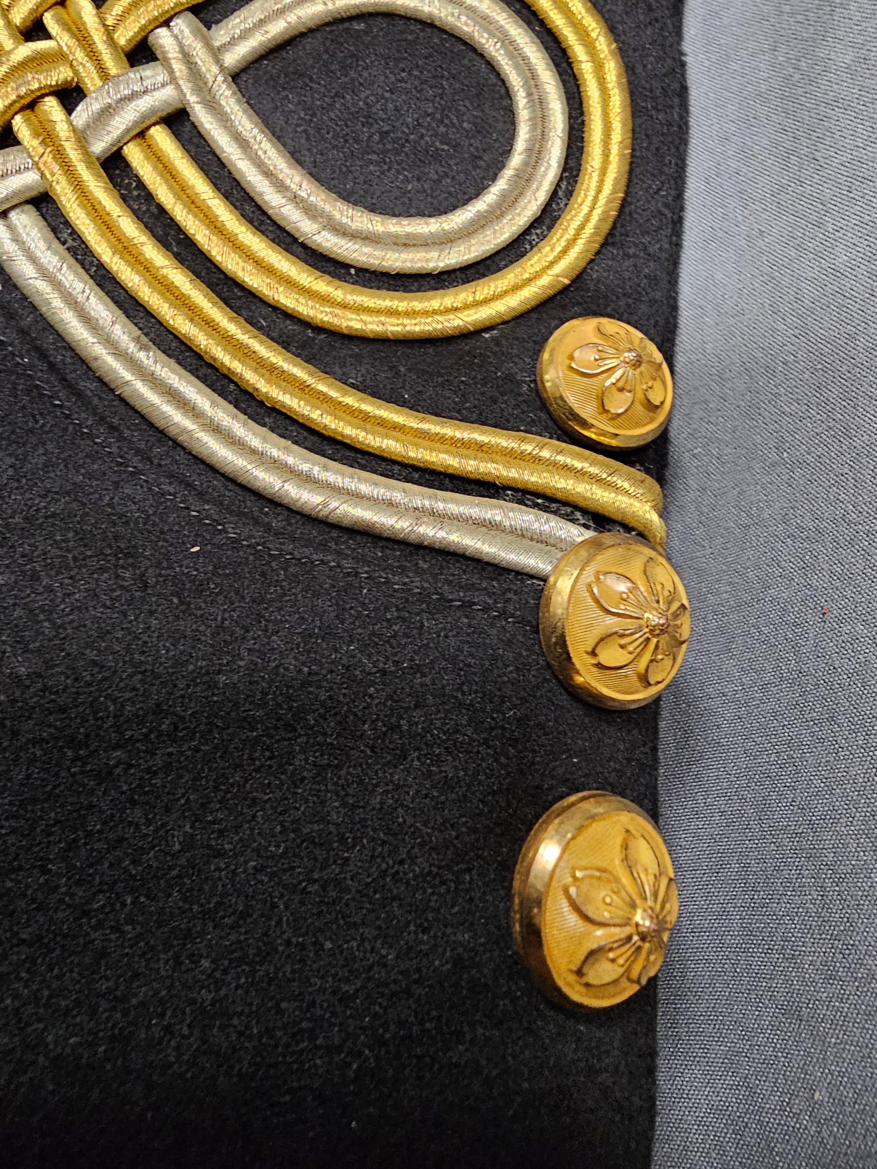 SHOWA-WWII ERA JAPANESE LIEUTENANT COLONEL UNIFORM GROUPING — image 11