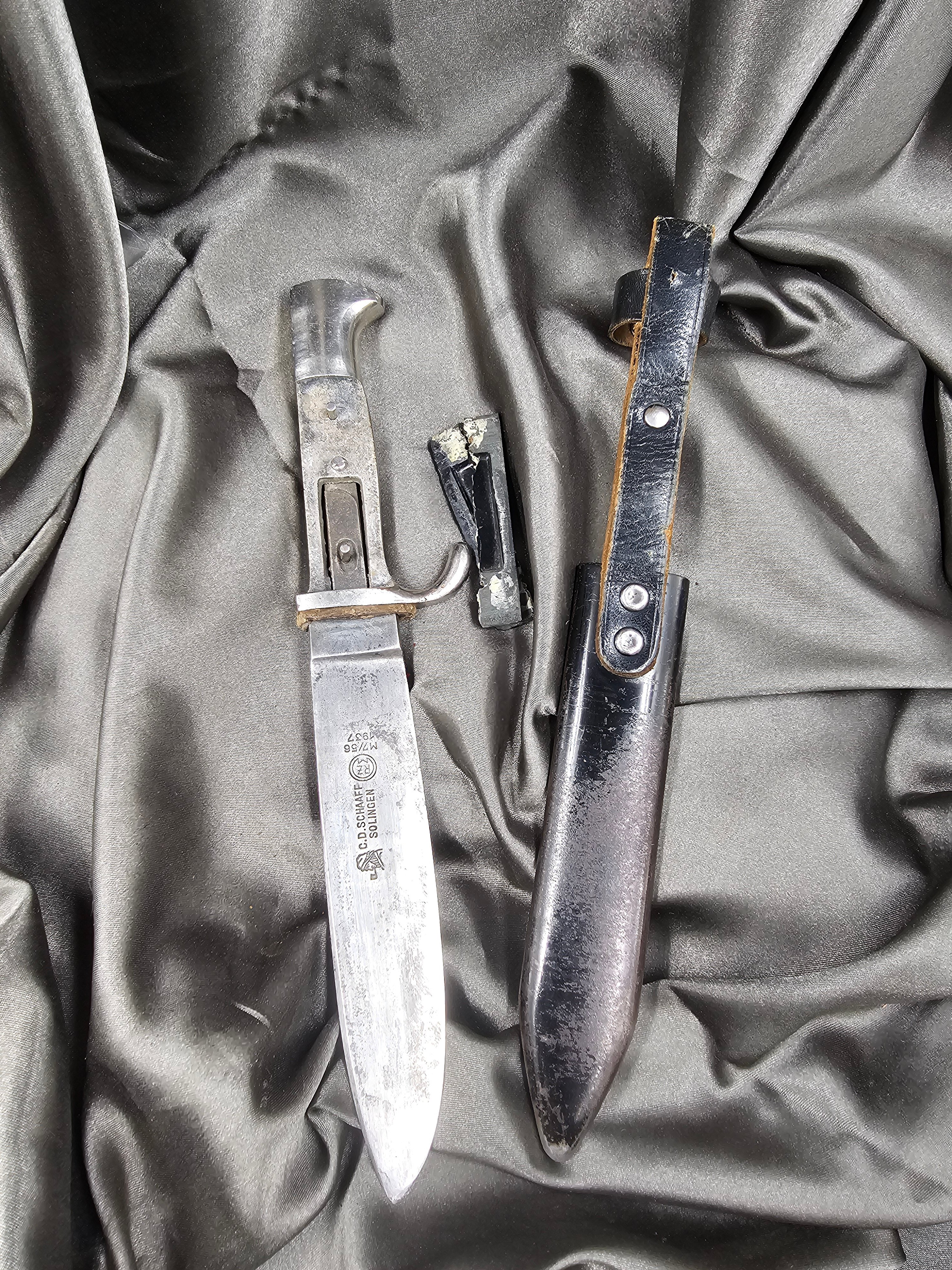 WWII GERMAN HITLER YOUTH KNIFE WITH MOTTO — image 2