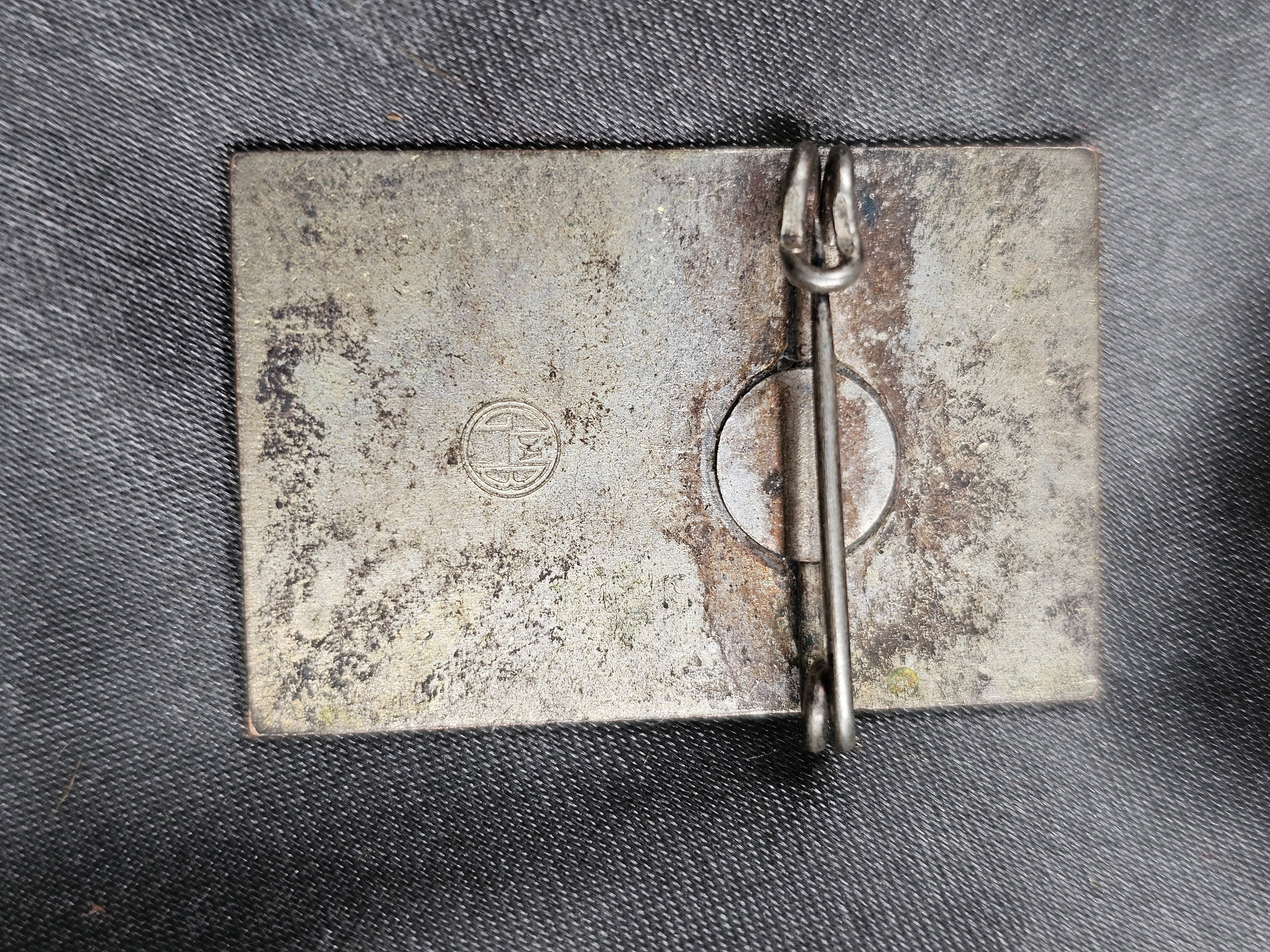 WWII GERMAN NSDAP ENAMELED WORKERS BADGE — image 2