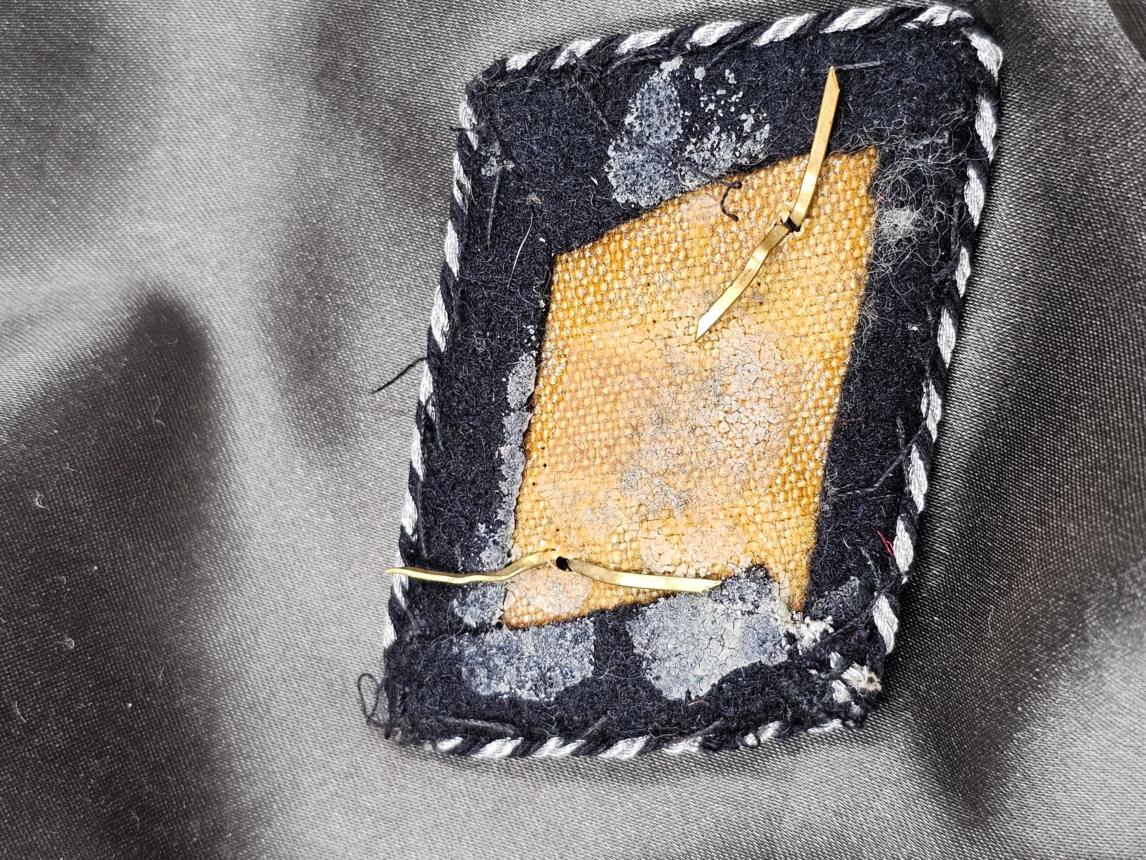 WWII GERMAN SS COLLAR TAB OBERSCHARFÜHRER — image 3