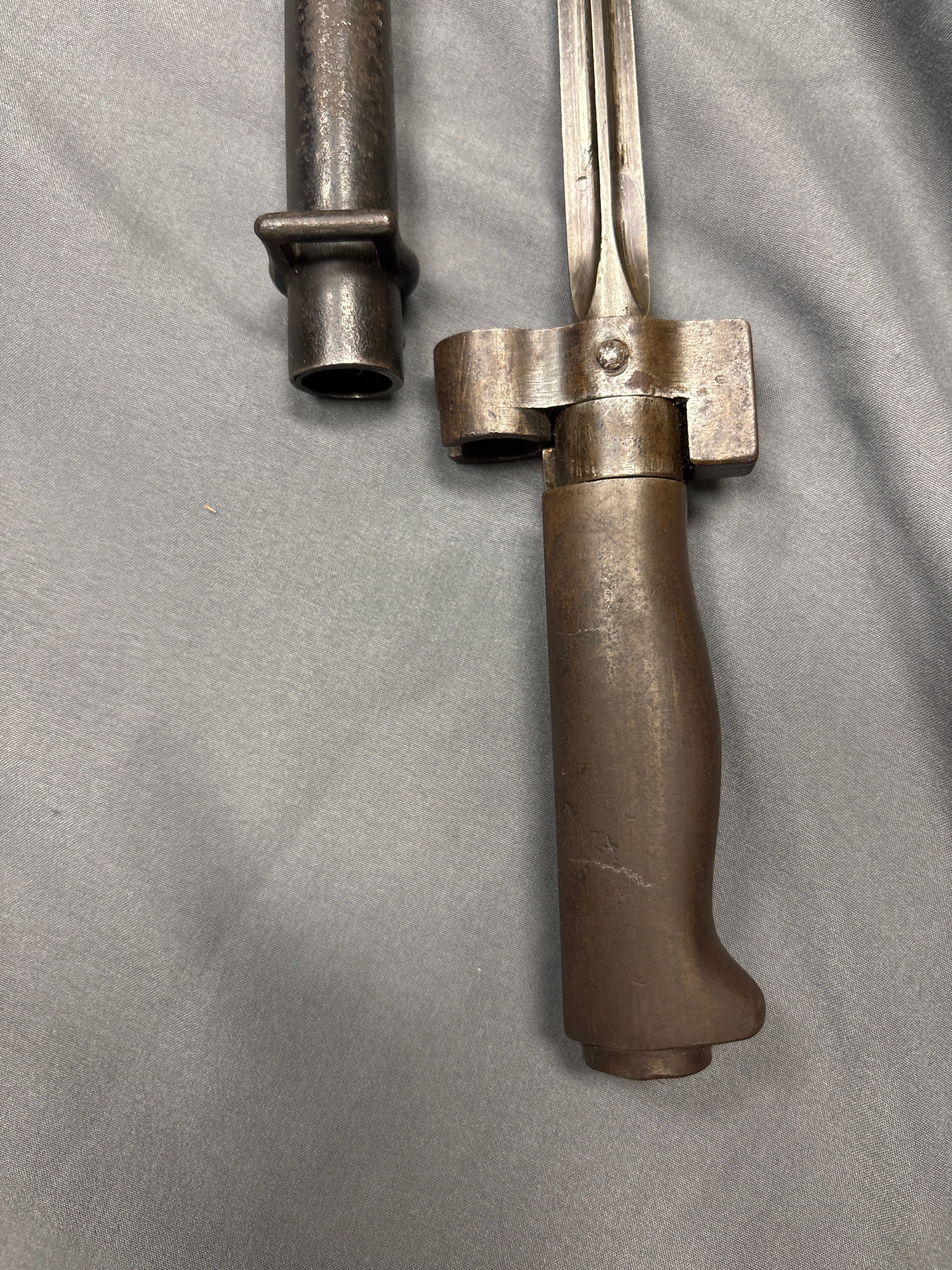 WWI ERA FRENCH LEBEL BAYONET BRASS HANDLE — image 4