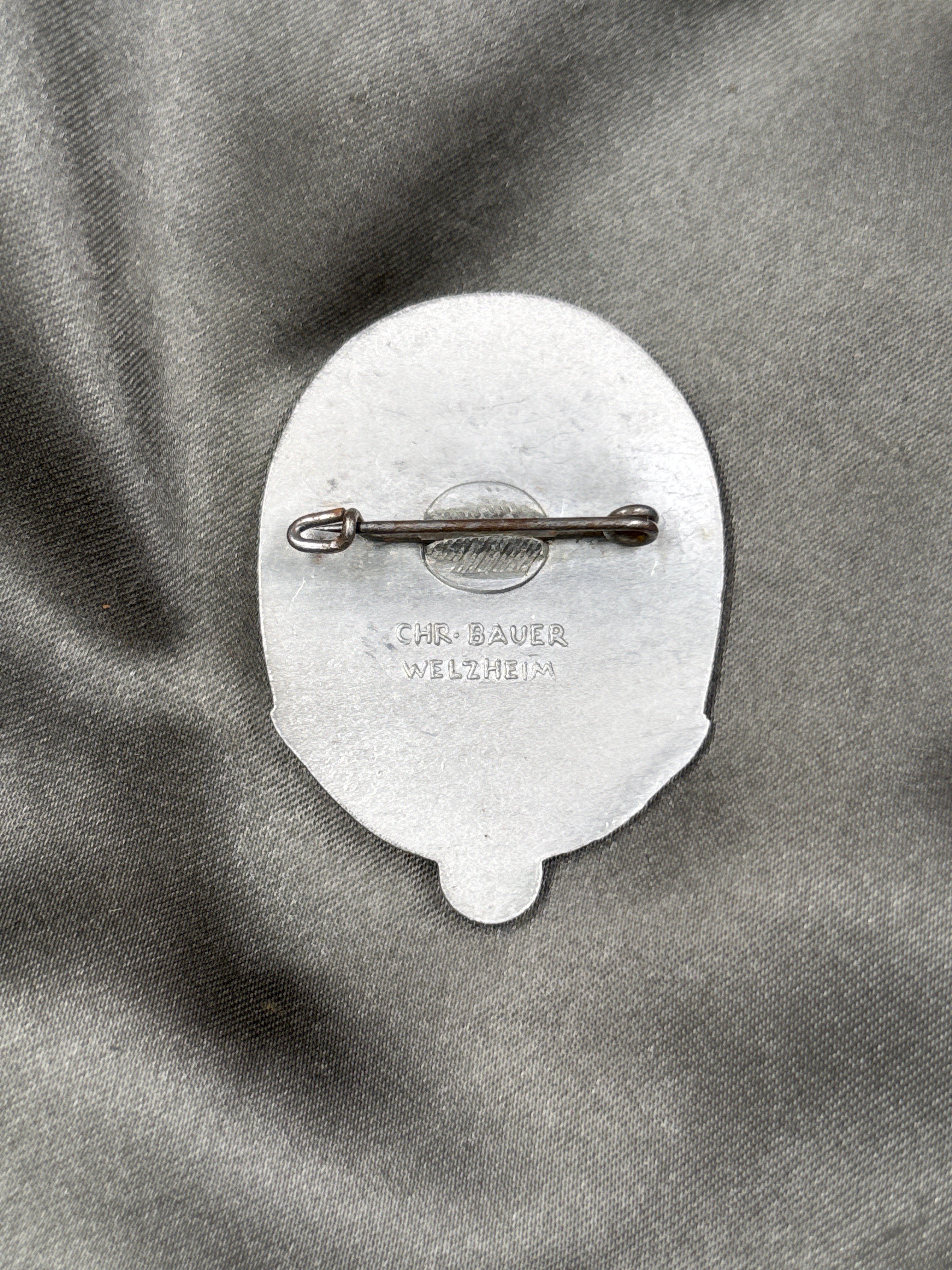 WWII GERMAN 1935 LABOR DAY TINNIE — image 2