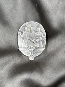 WWII GERMAN 1935 LABOR DAY TINNIE