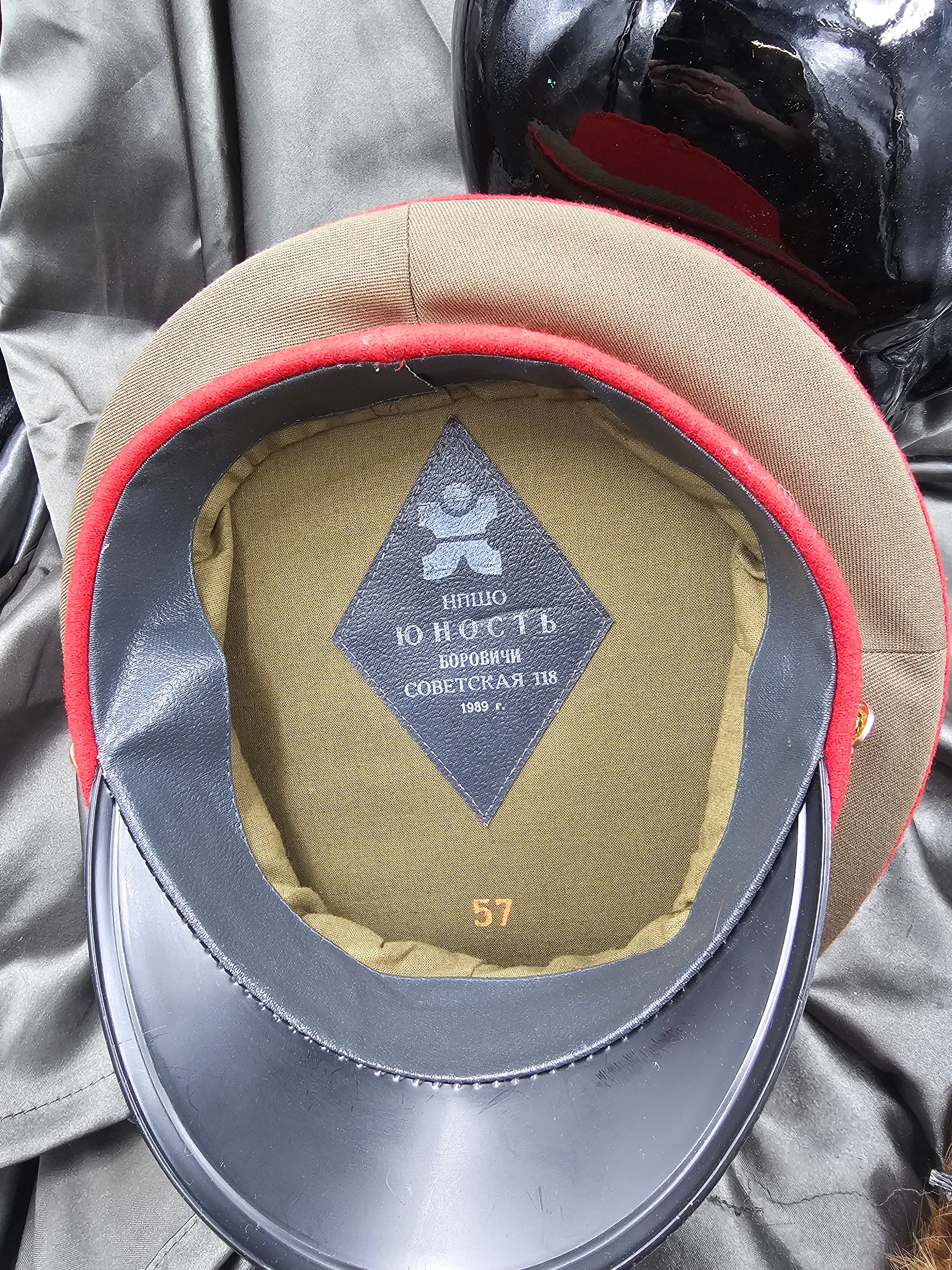 FALL OF THE BERLIN WALL ERA SENIOR OFFICER SOVIET ARMY VISOR CAP — image 6