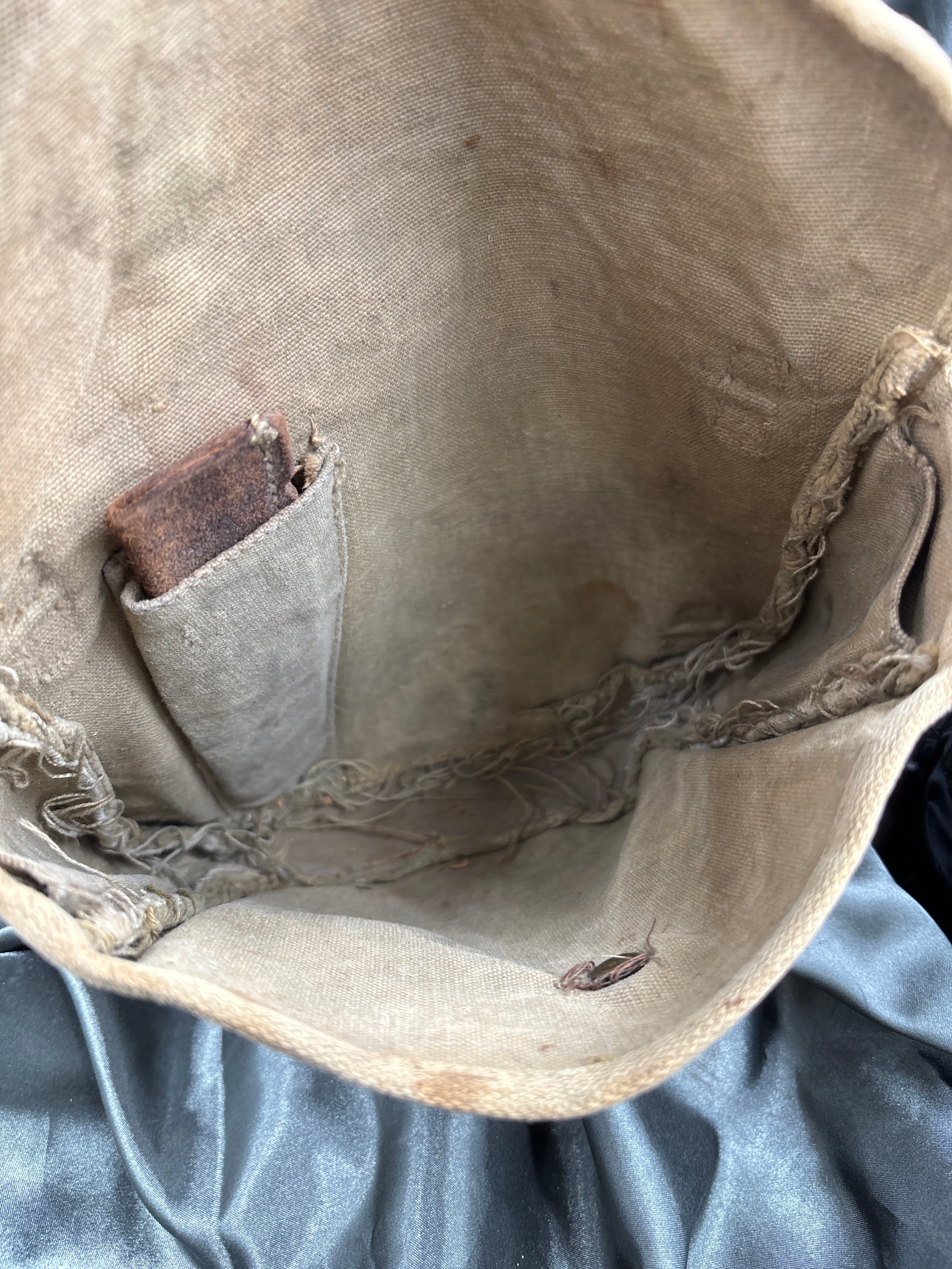 WWI US MEAT CAN POUCH — image 2