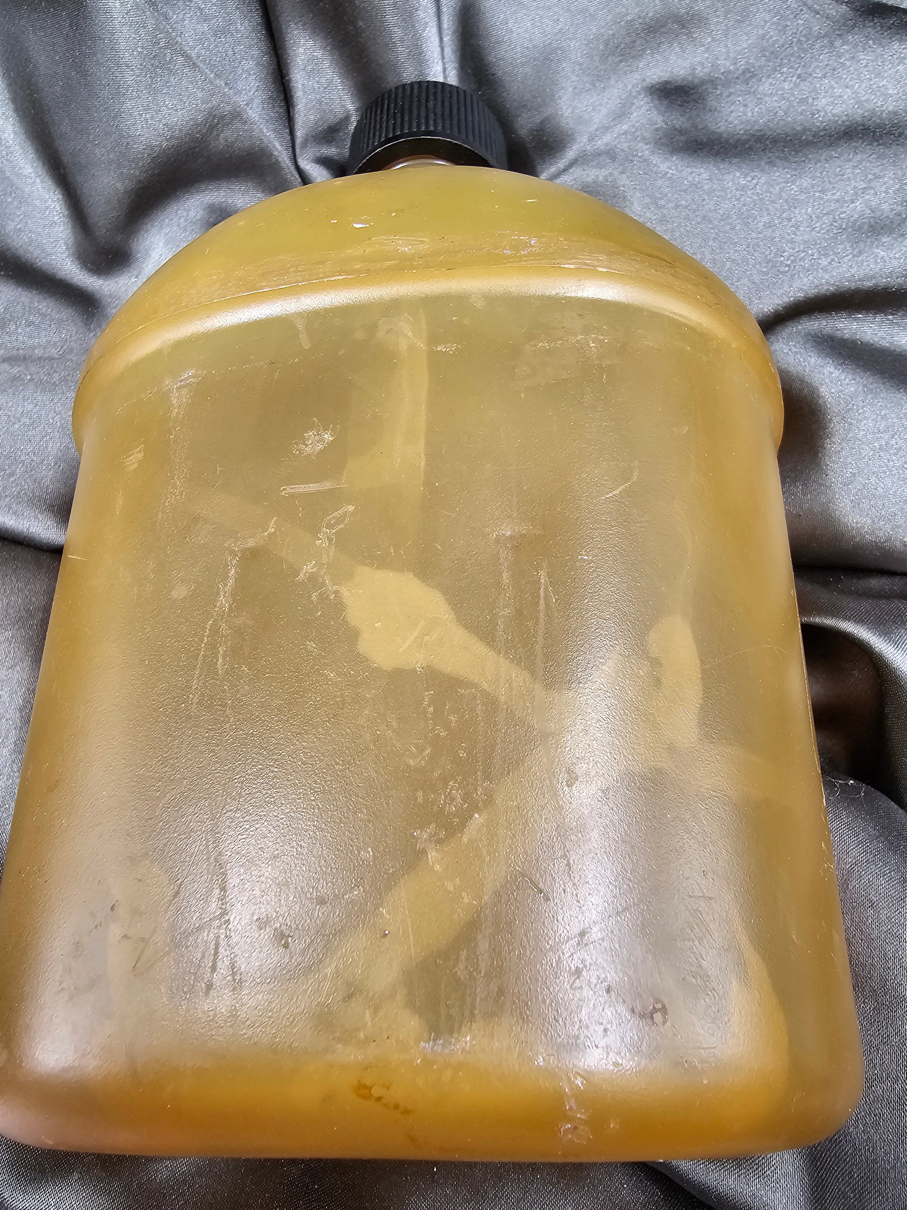 RARE WWII US MARINE CORPS ETHYLENE CANTEEN — image 4