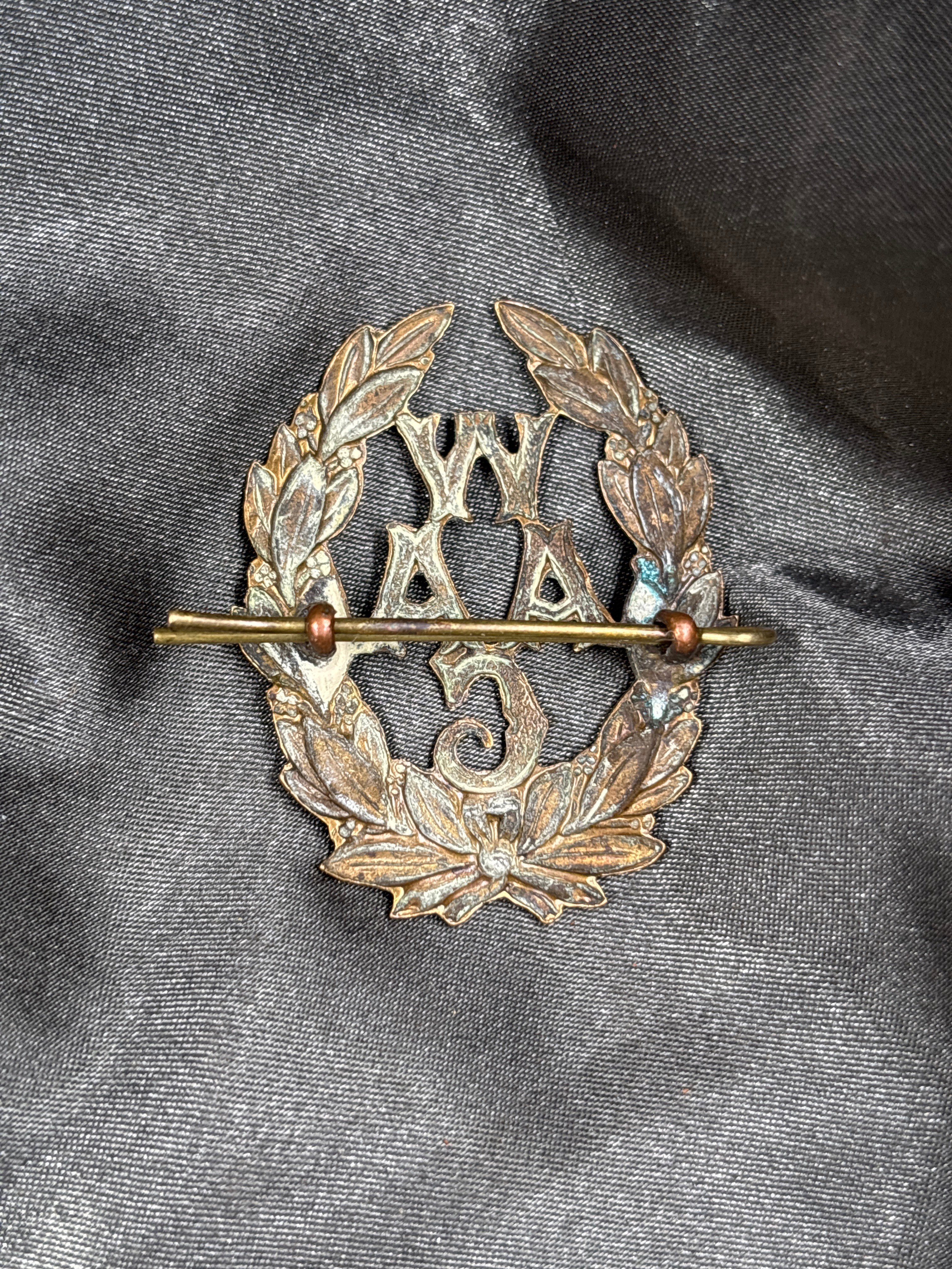 WWI BRITISH WOMEN ARMY AUXILIARY CORPS BADGE — image 2
