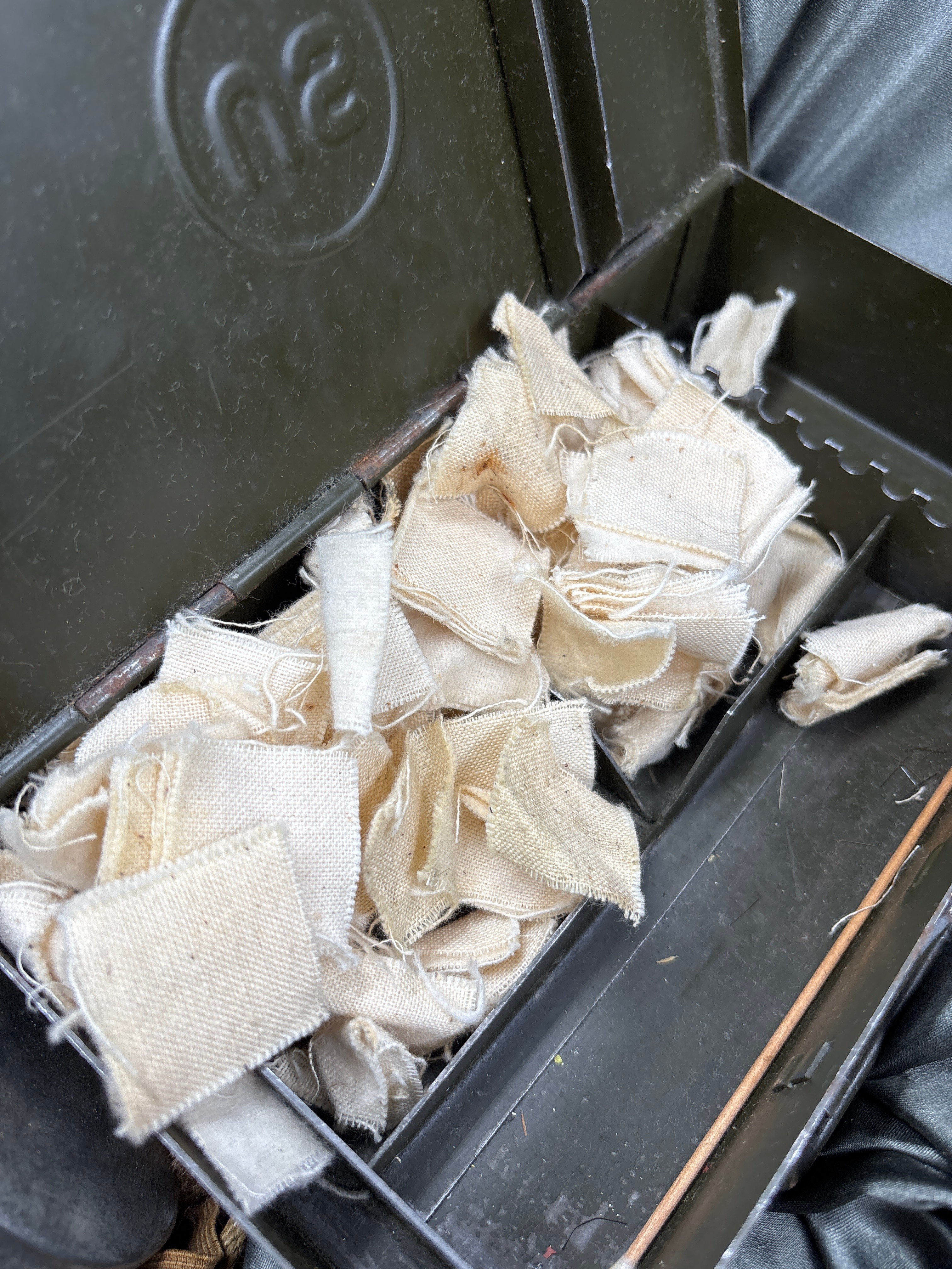 WW2 U.S. COLT 1911 .45 CLEANING KIT BOX — image 3