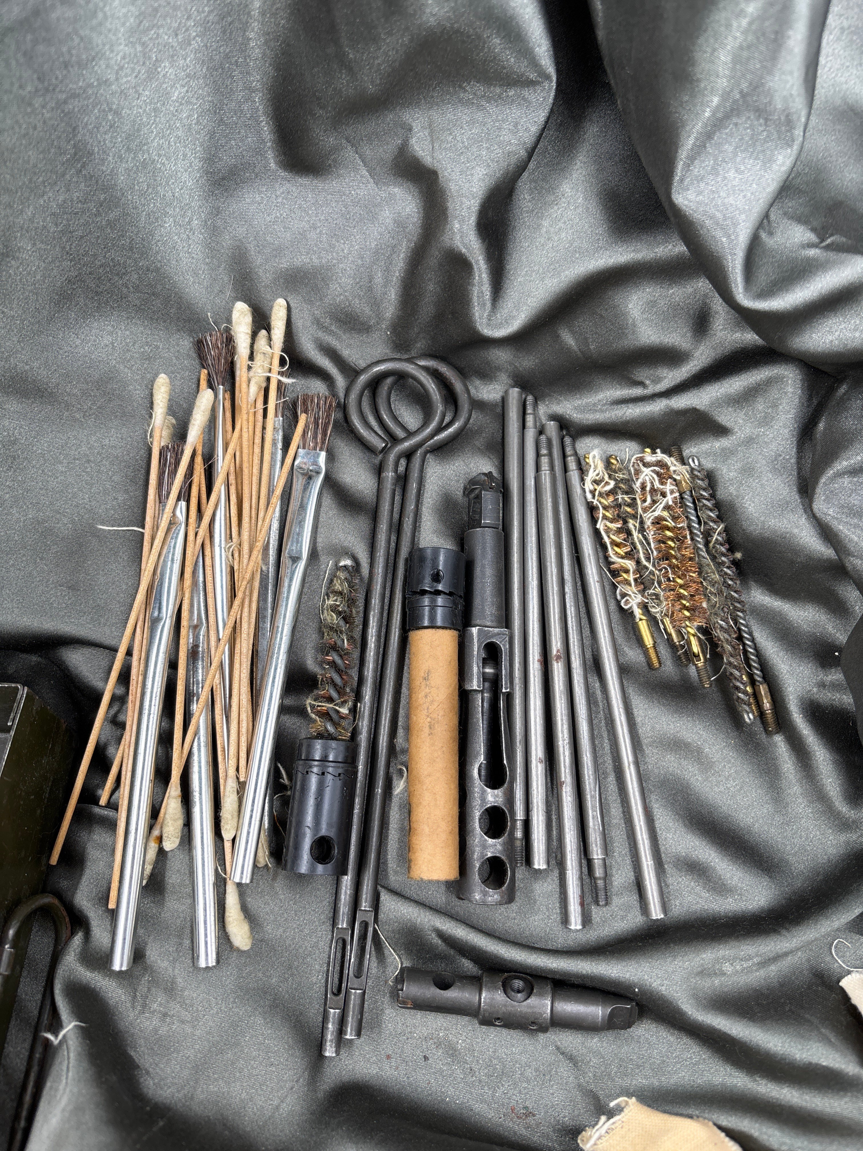 WW2 U.S. COLT 1911 .45 CLEANING KIT BOX — image 5