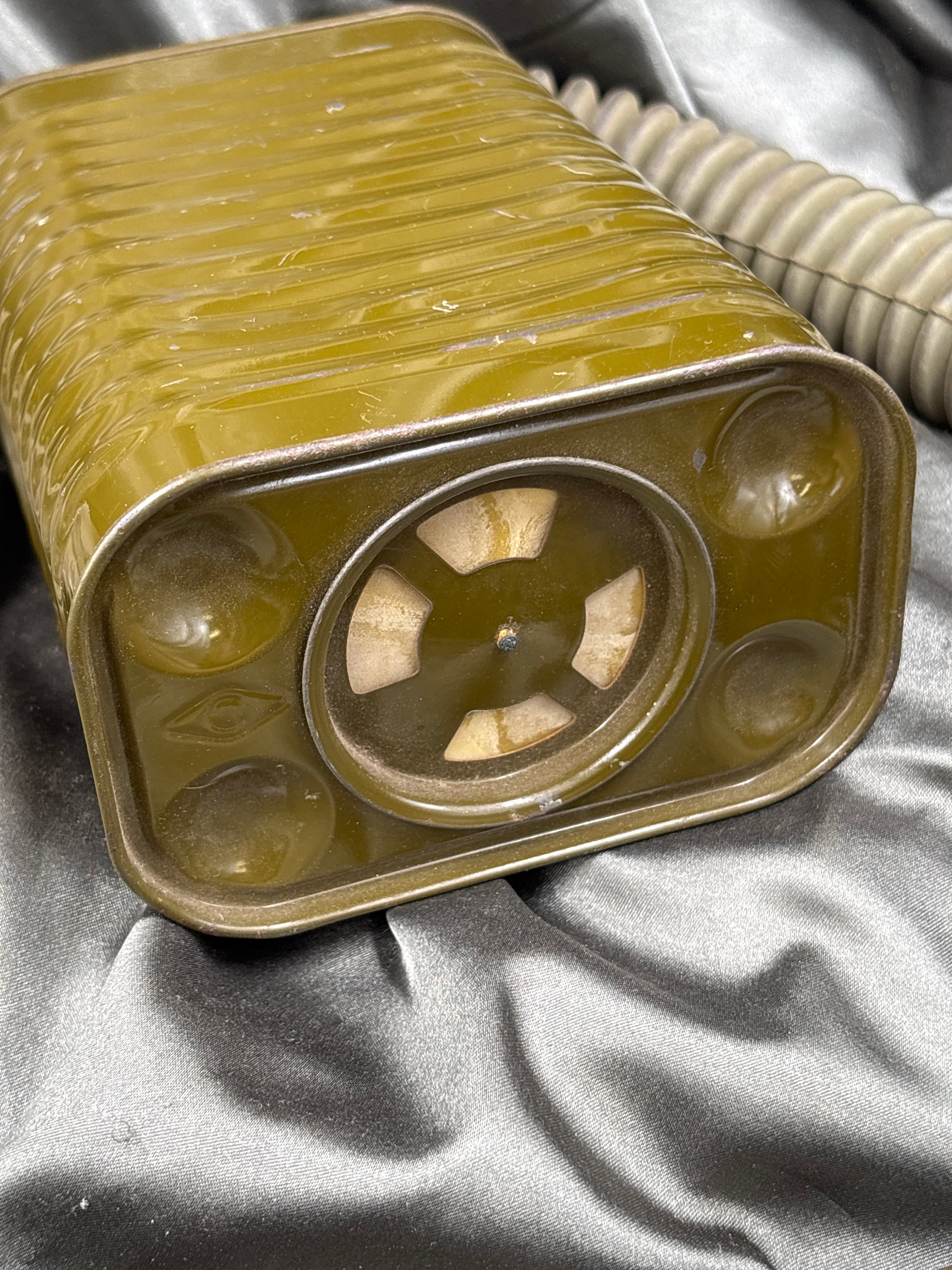 WWII US M2A1 GAS MASK — image 5