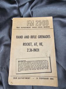 WWII US HAND AND RIFLE GRENADES ROCKETS TRAINING MANUAL