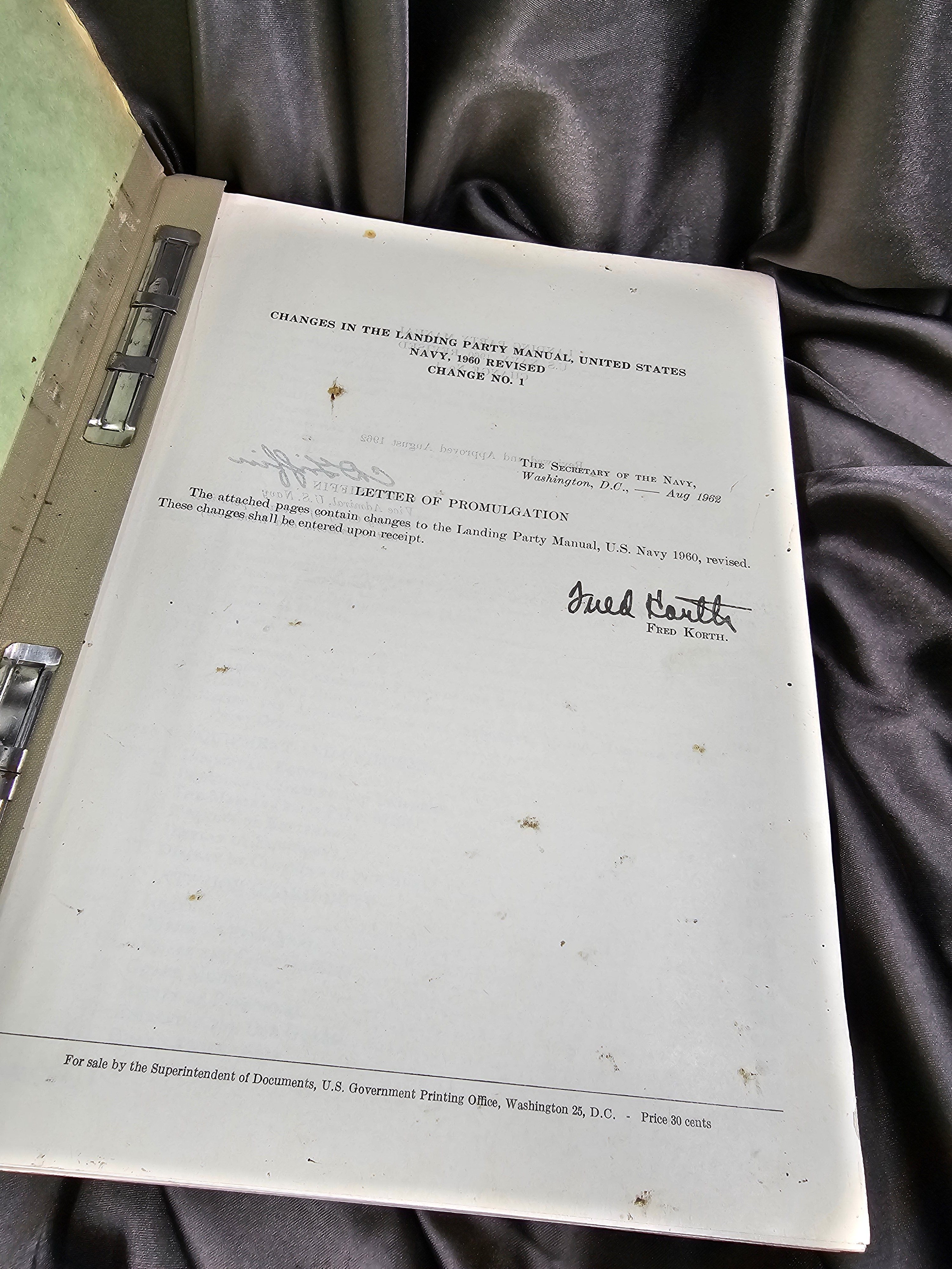 1960'S US LANDING PARTY MANUAL — image 2