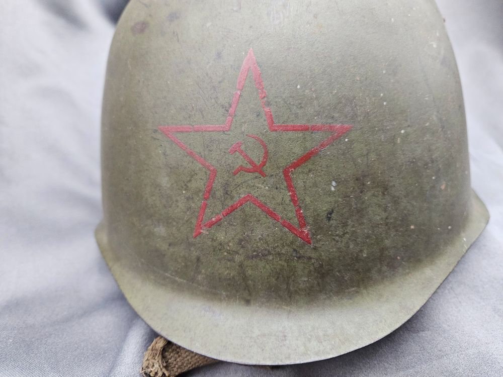 WWII Russian Soviet SSh-39 Steel combat Helmet. — image 4