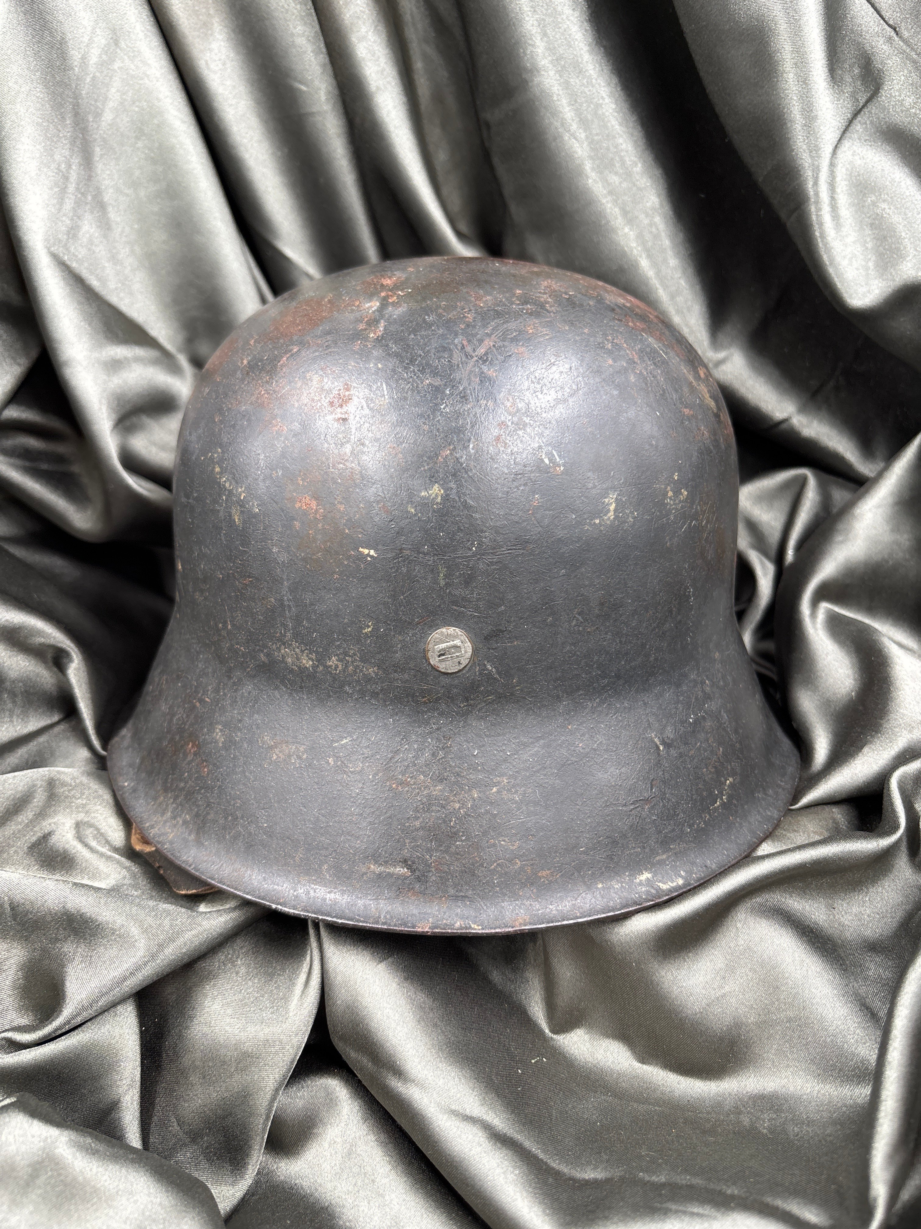 WWII GERMAN LUFTWAFFE SINGLE DECAL HELMET — image 4