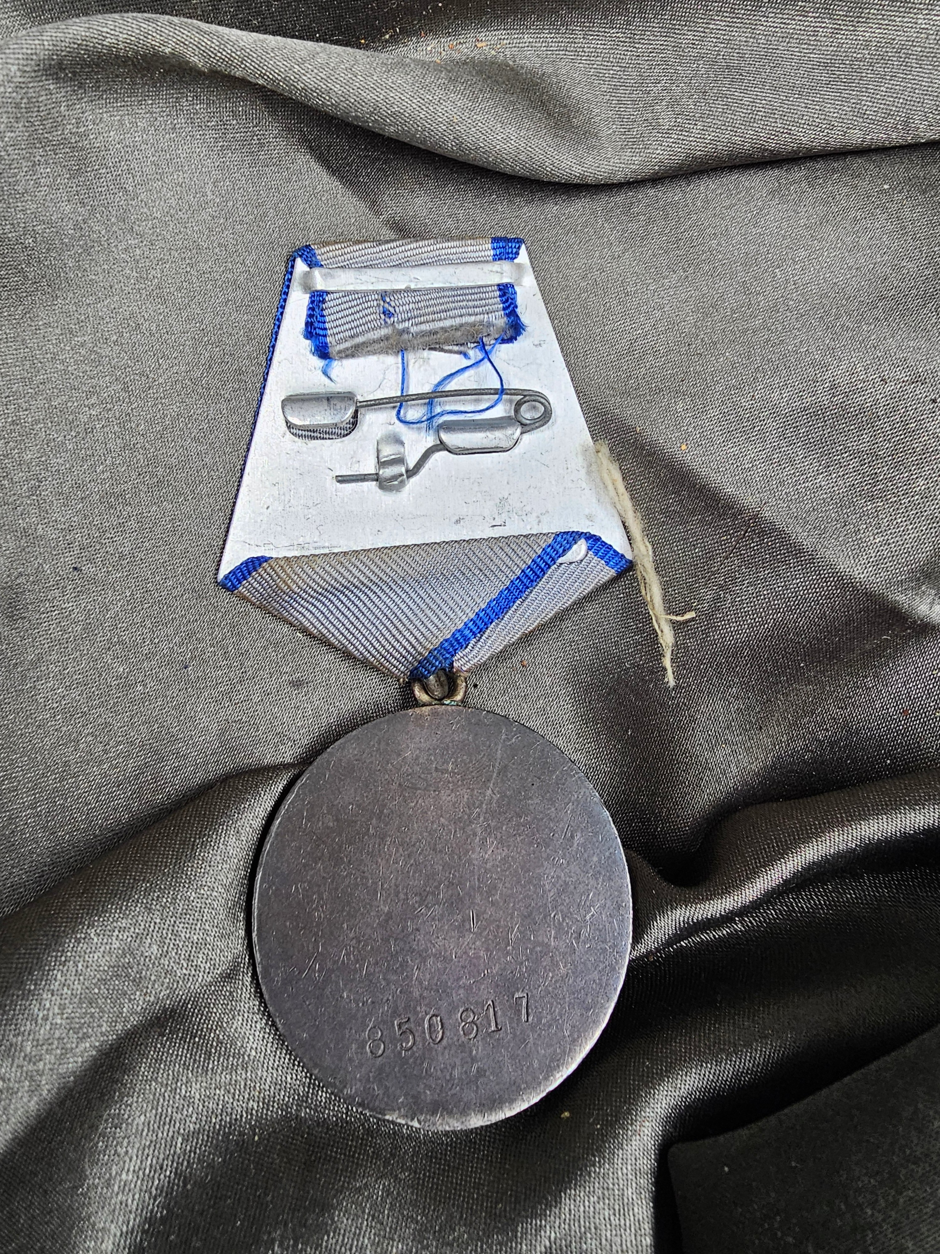 WWII ERA 1944 SOVIET MEDAL OF COURAGE WITH REPLACED RIBBON RACK — image 2