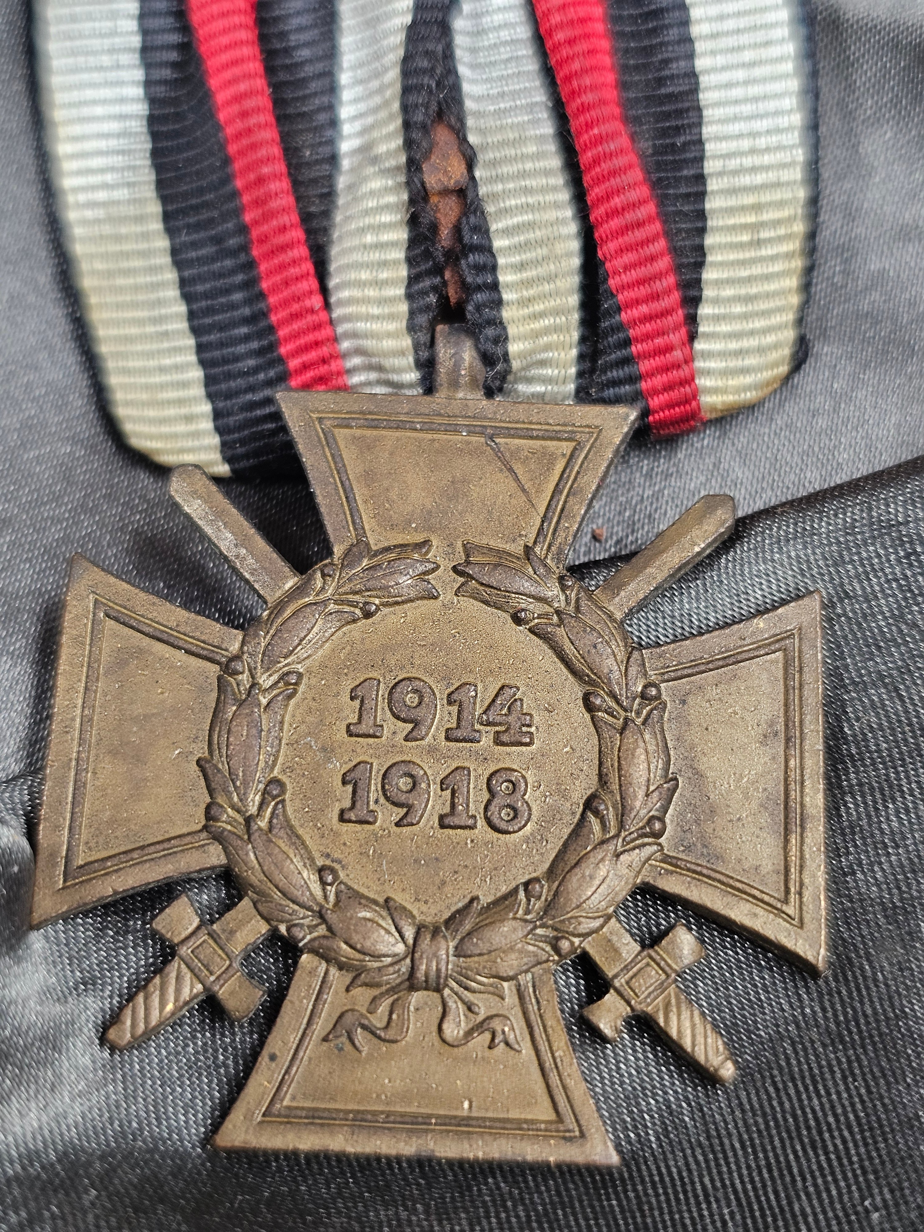 WWI GERMAN HINDENBERG MEDAL ON RIBBON RACK — image 2