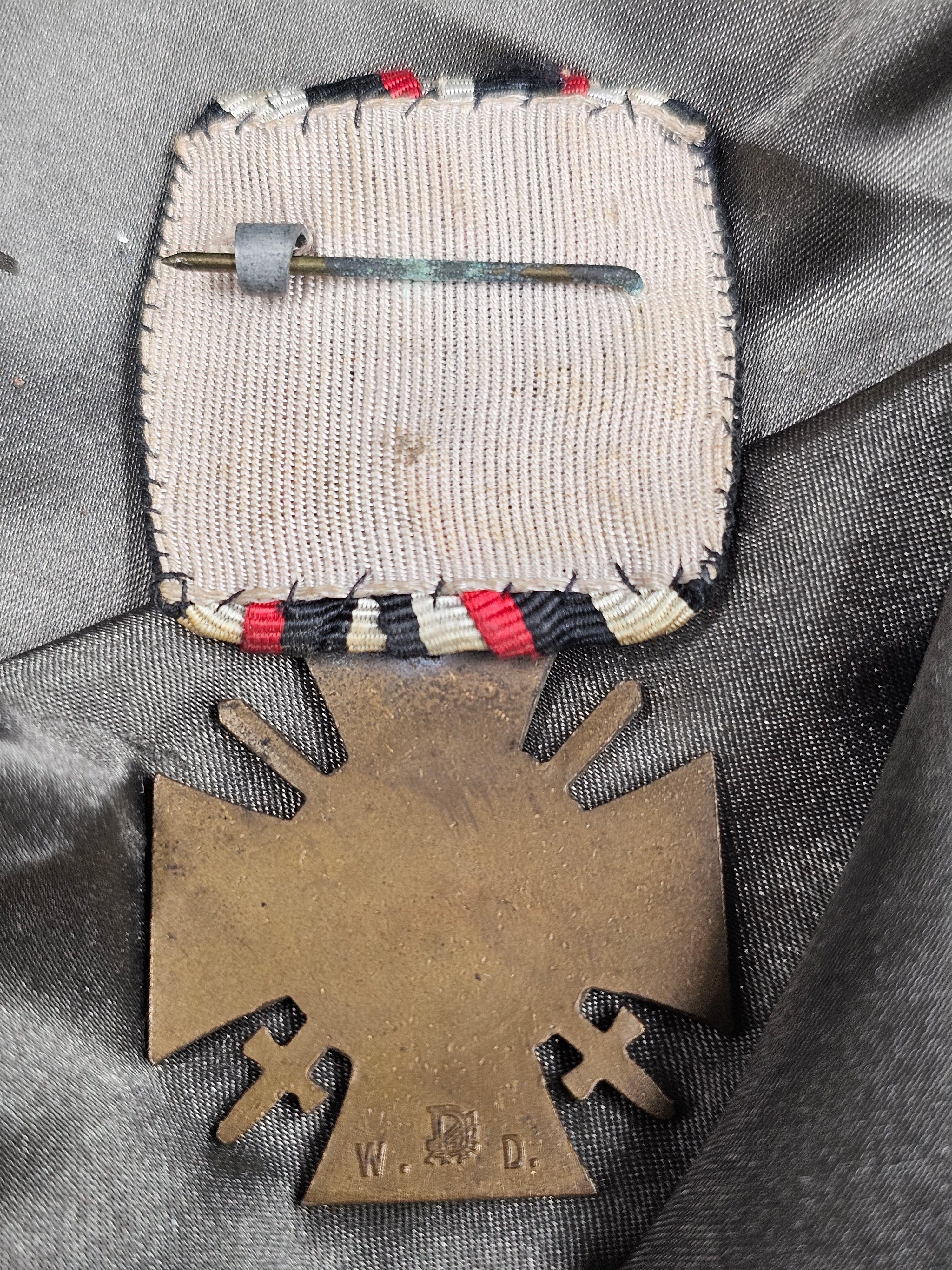 WWI GERMAN HINDENBERG MEDAL ON RIBBON RACK — image 3