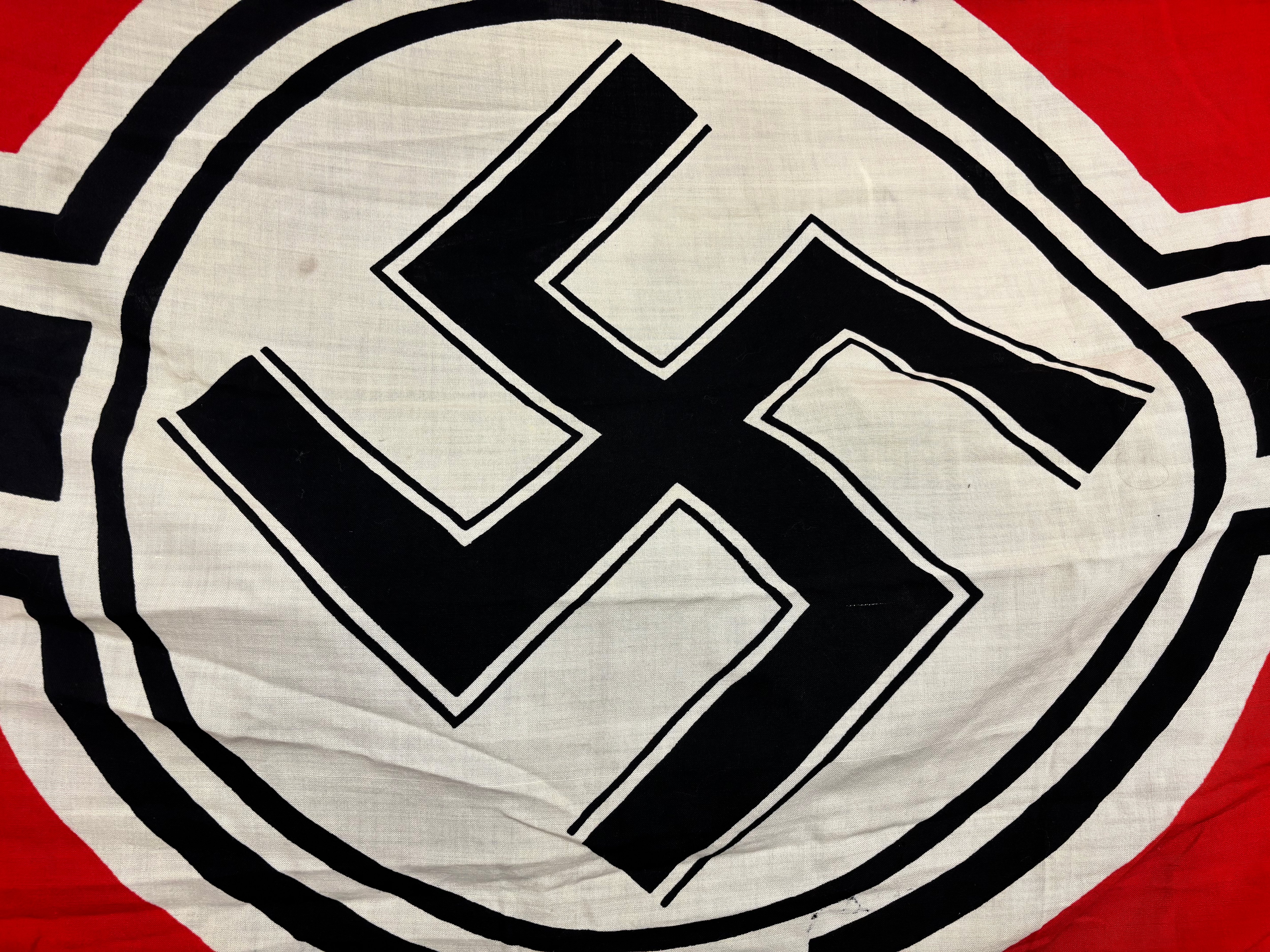 WWII GERMAN KRIEGS FLAG — image 9