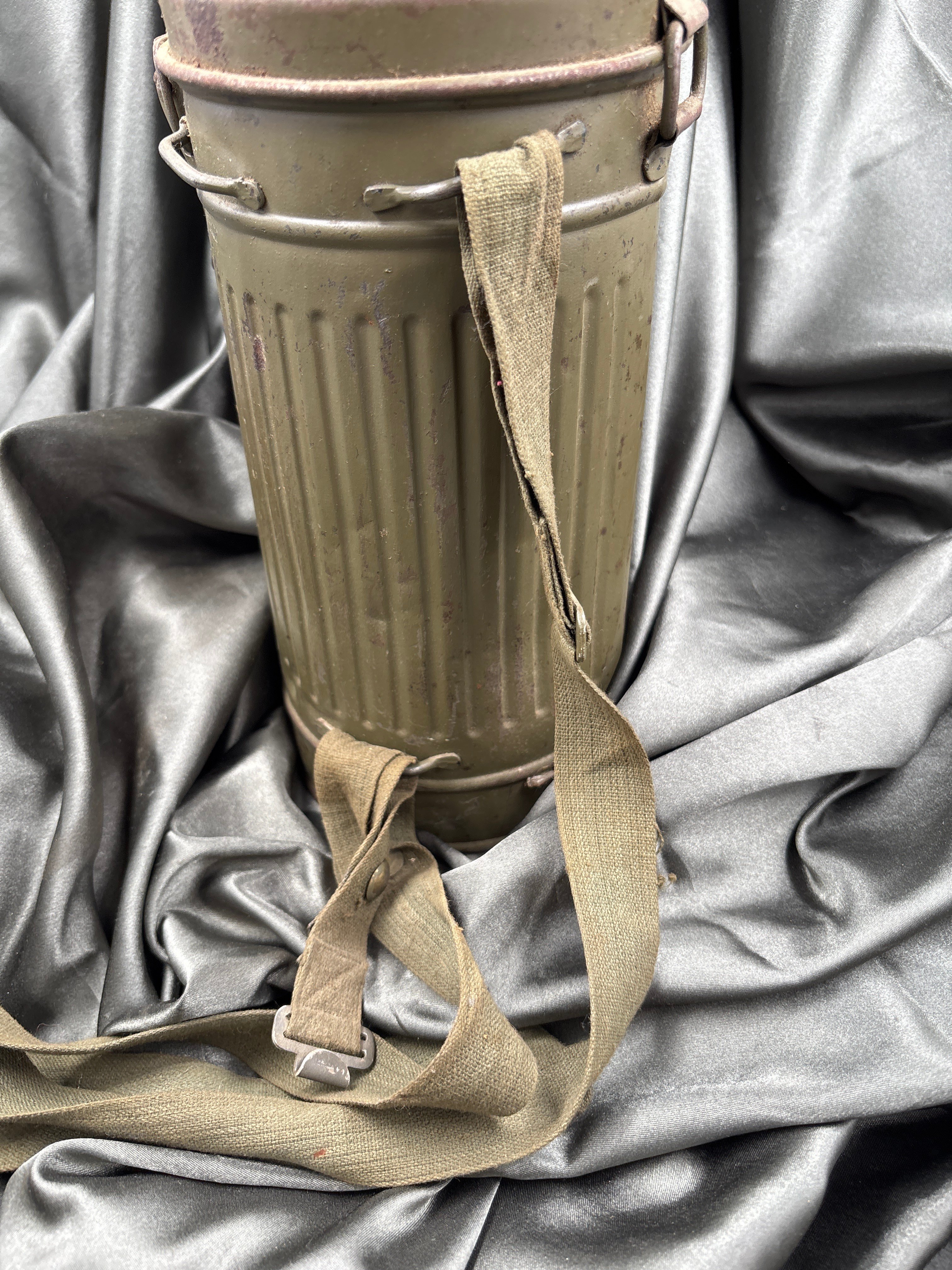 SPANISH CIVIL WAR ERA GAS MASK — image 5