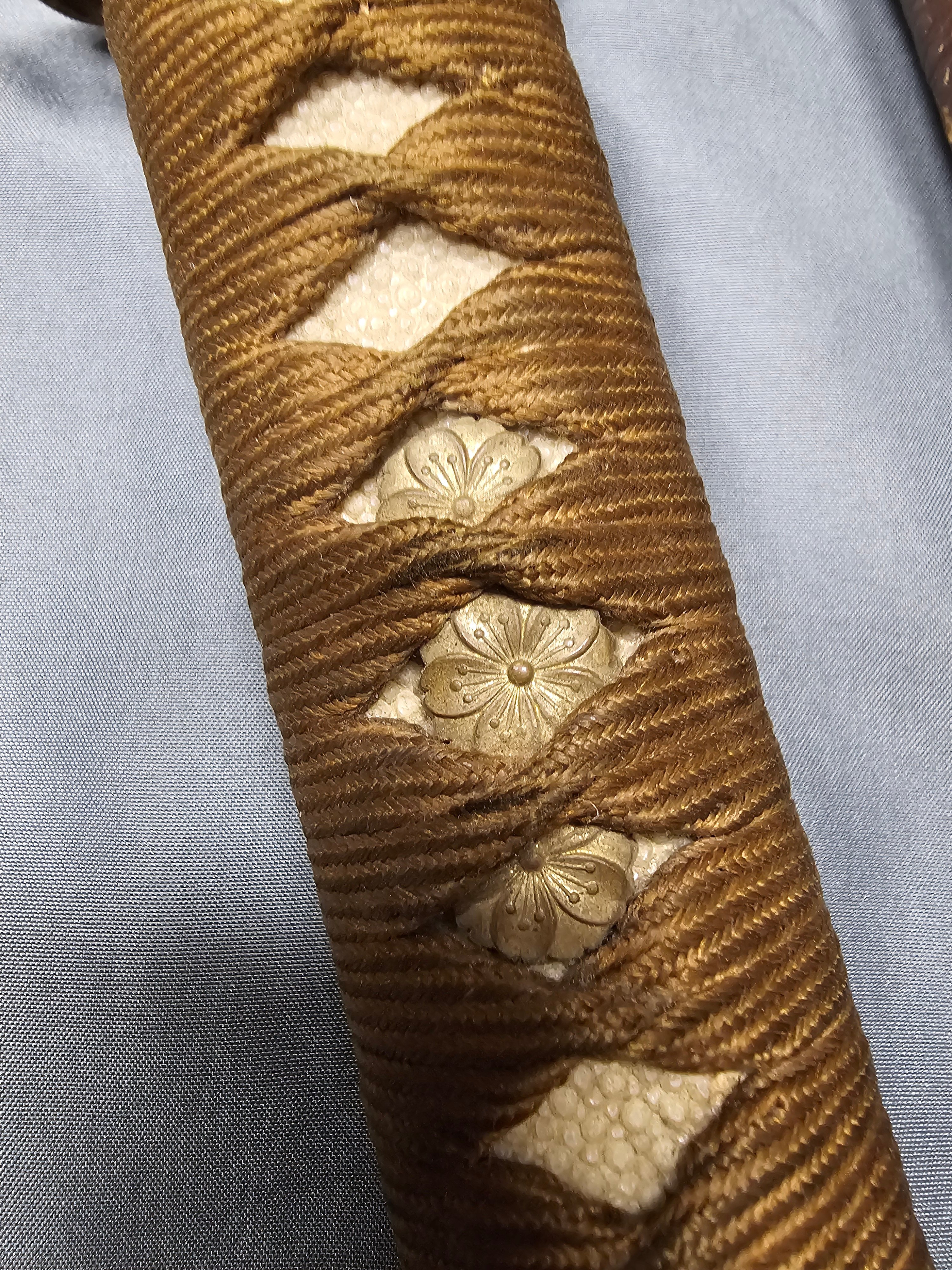 JAPANESE GUNTO SWORD WITH PLACEHOLDER WOODEN BLADE — image 9