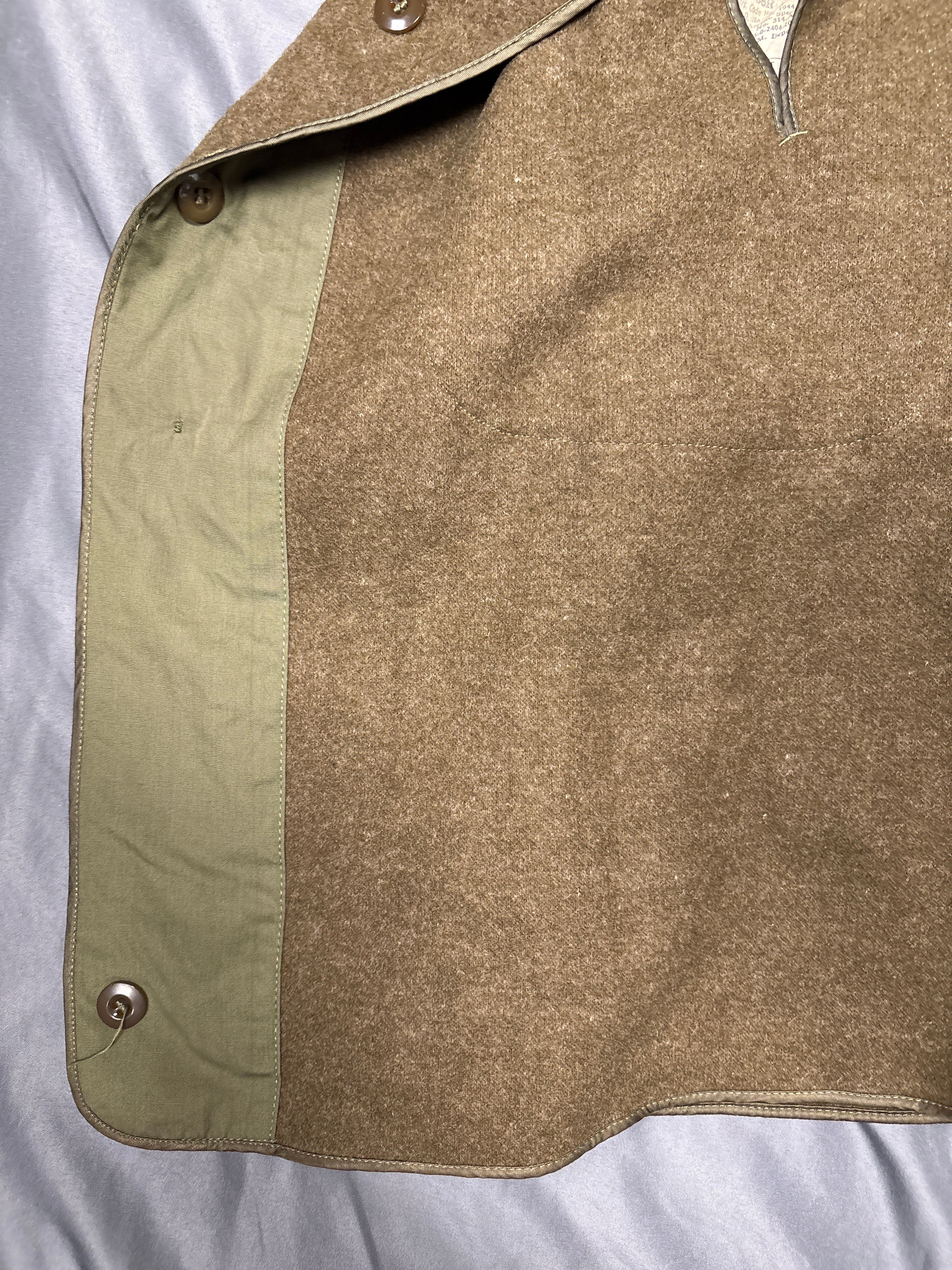 WWII US OFFICER OVERCOAT WOOL LINER SIZE 36R — image 4