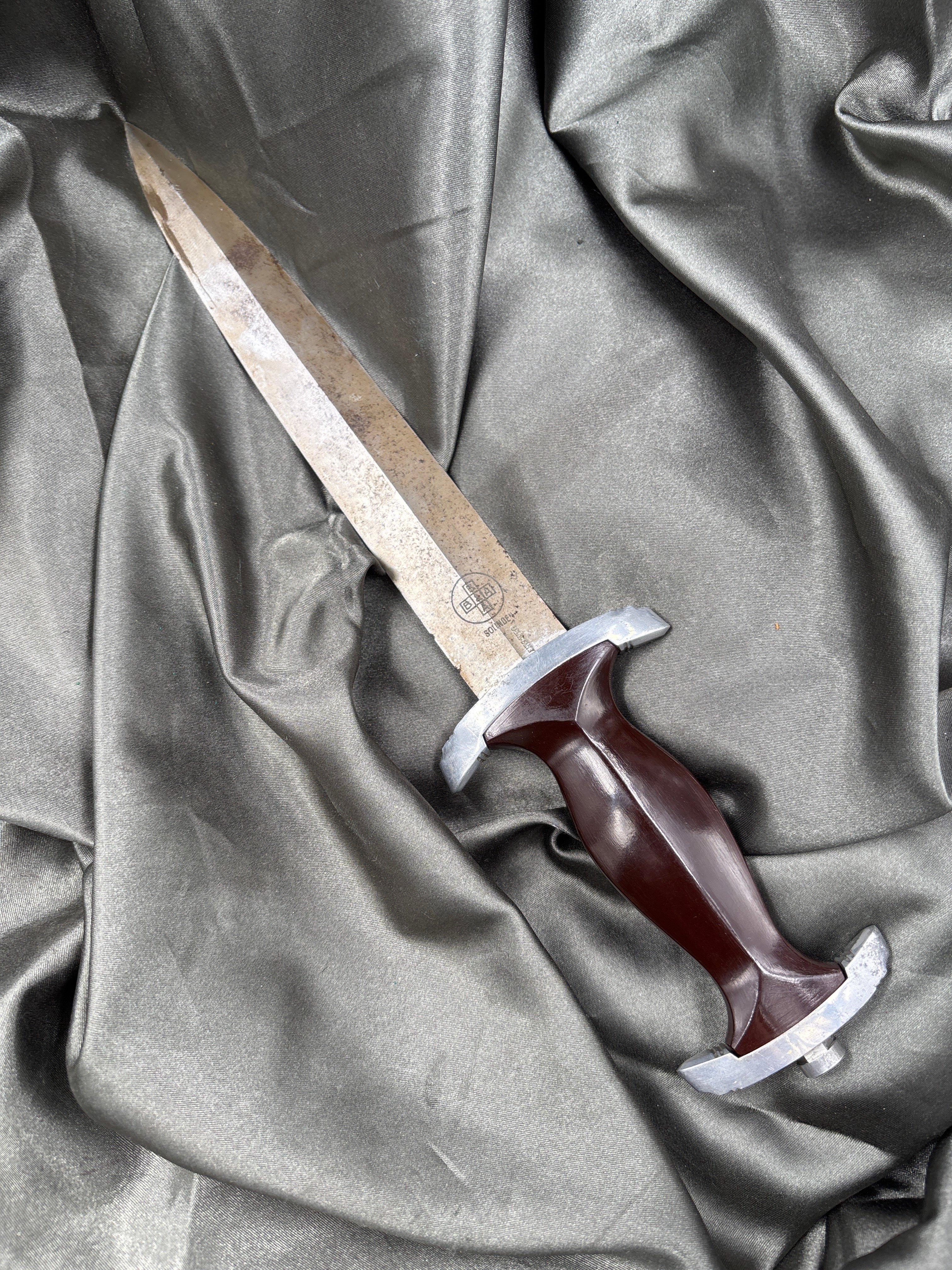 WWII OCCUPATION ERA GI SOUVENIR SA BOLTE & ANSCHUTZ DAGGER — image 4