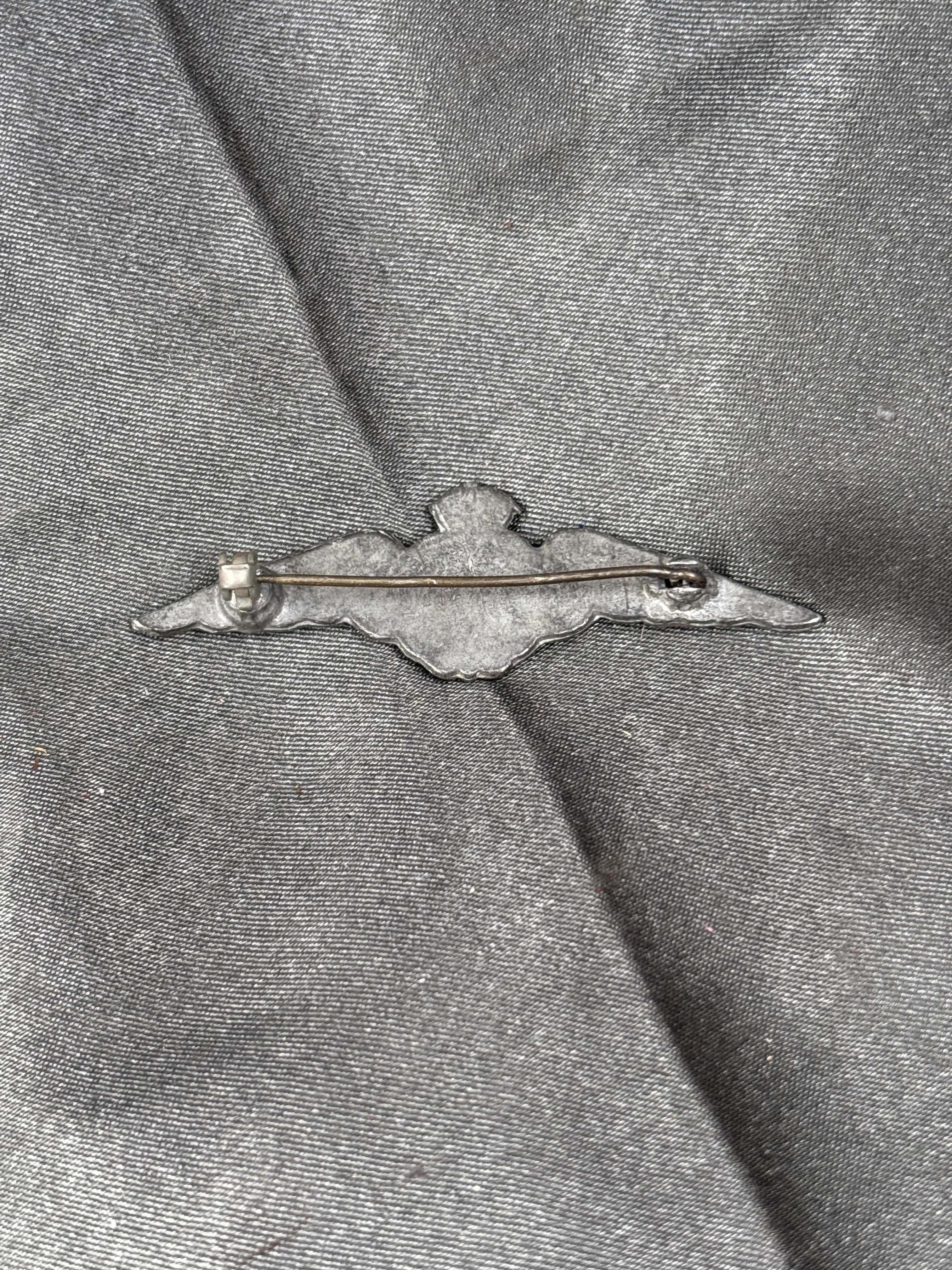 WWII CANADIAN RCAF SWEETHEART PIN — image 2