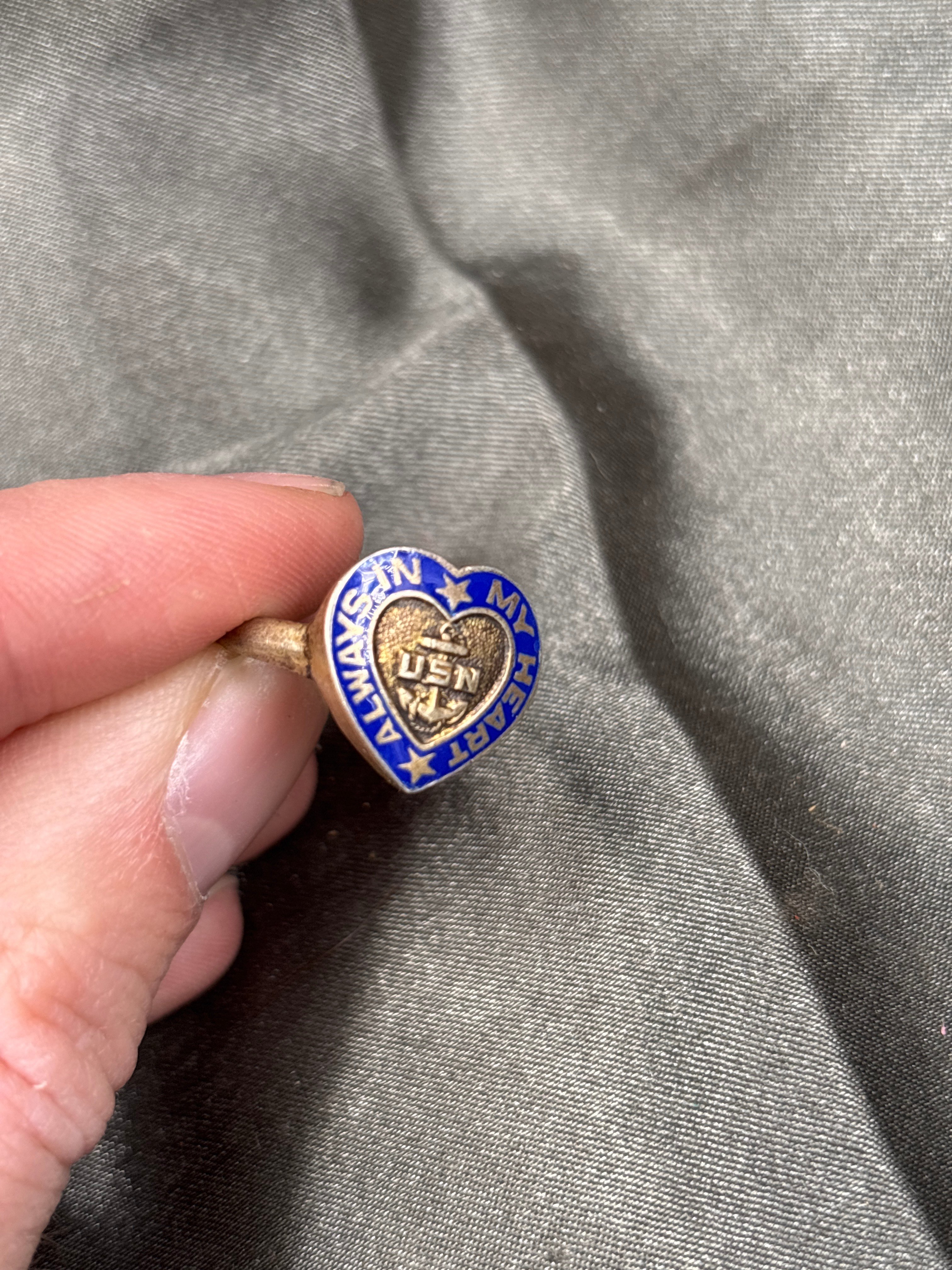 WWII US SWEETHEART NAVY RING — image 2