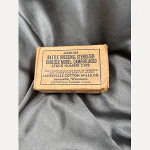 WWII US CAMOUFLAGED MEDIUM BATTLE DRESSING