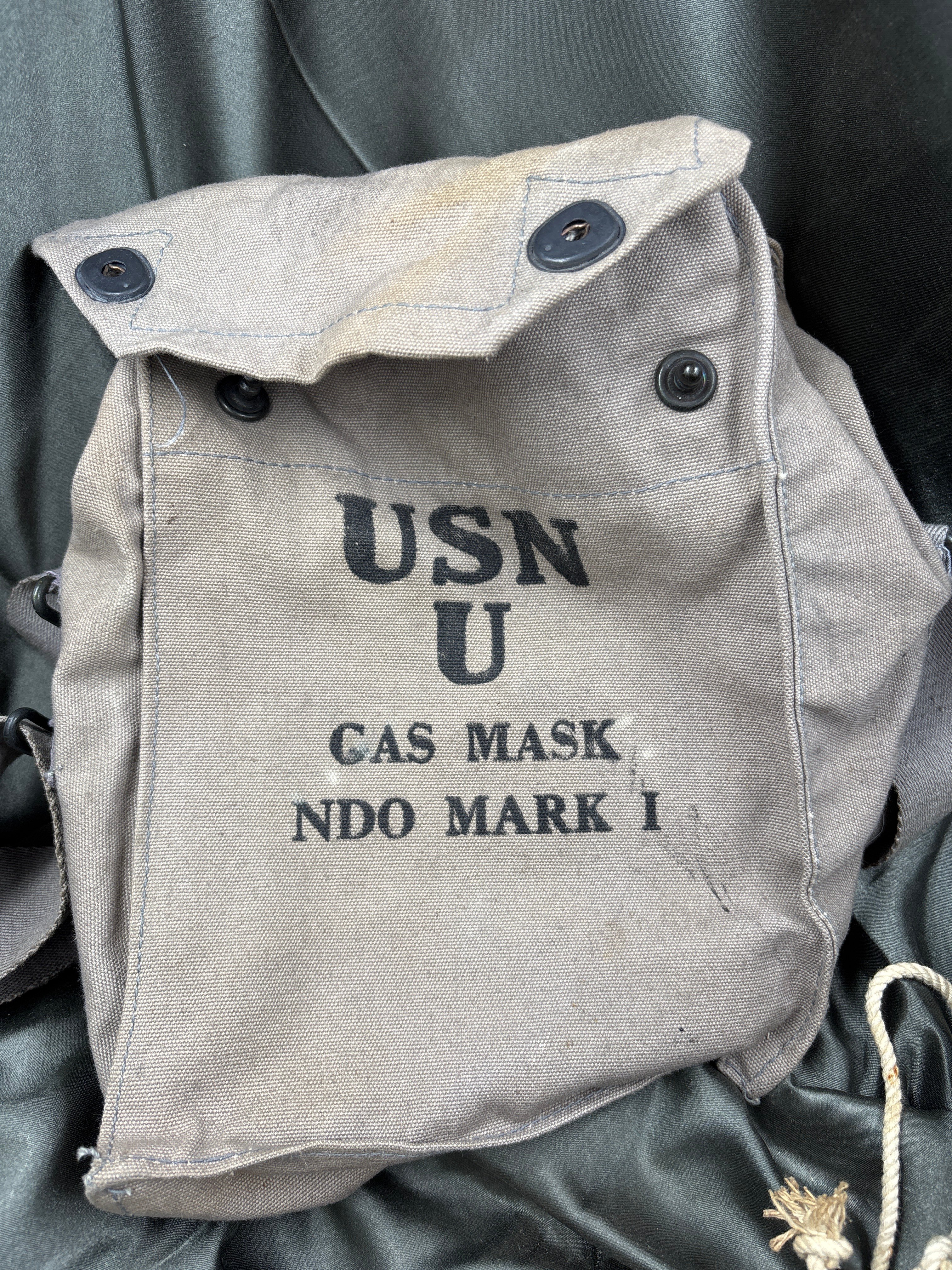 WWII US NAVY GAS MASK — image 4