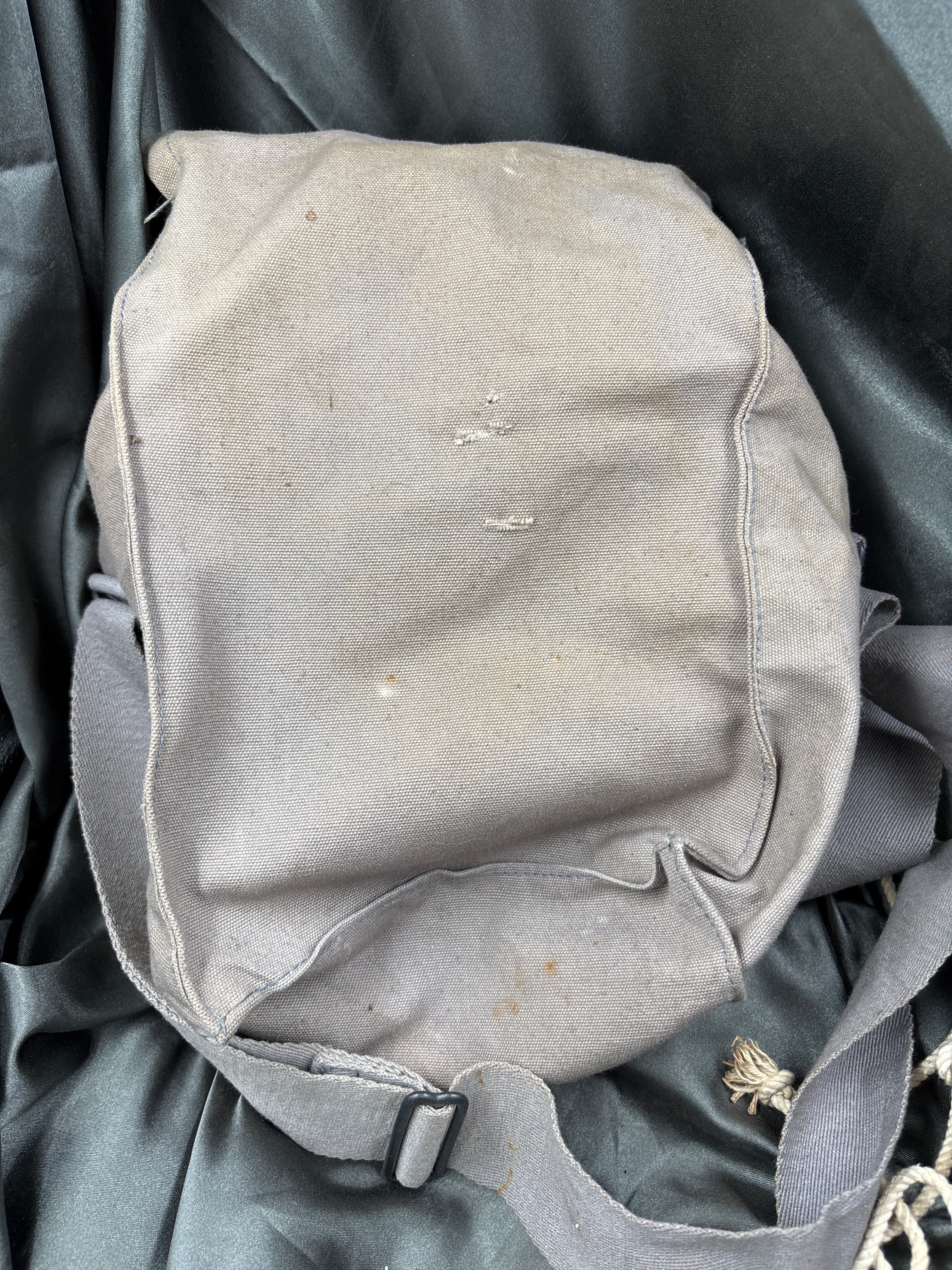 WWII US NAVY GAS MASK — image 5