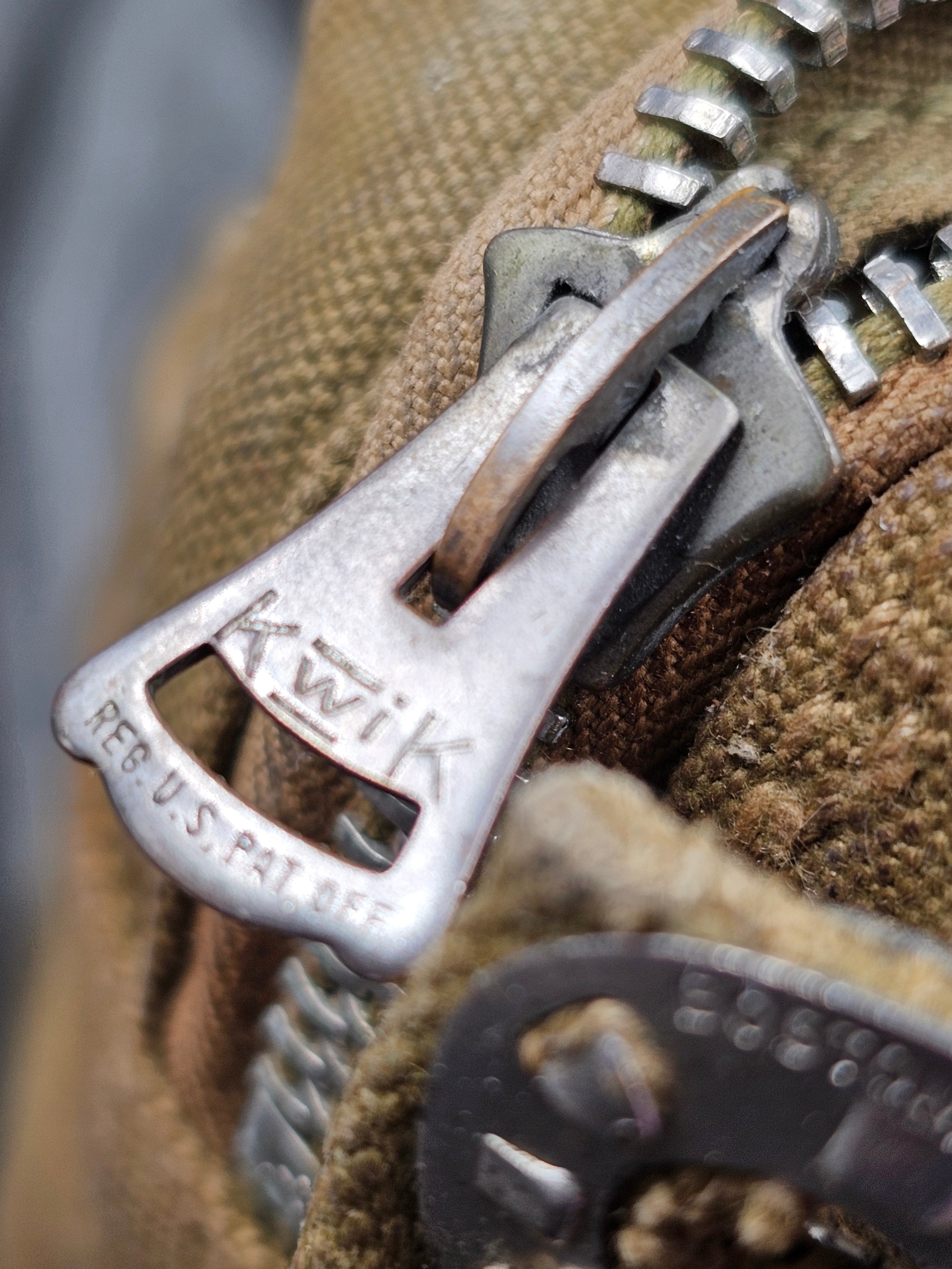 WWII US AIRBORNE GLIDER MEDICAL KIT — image 5