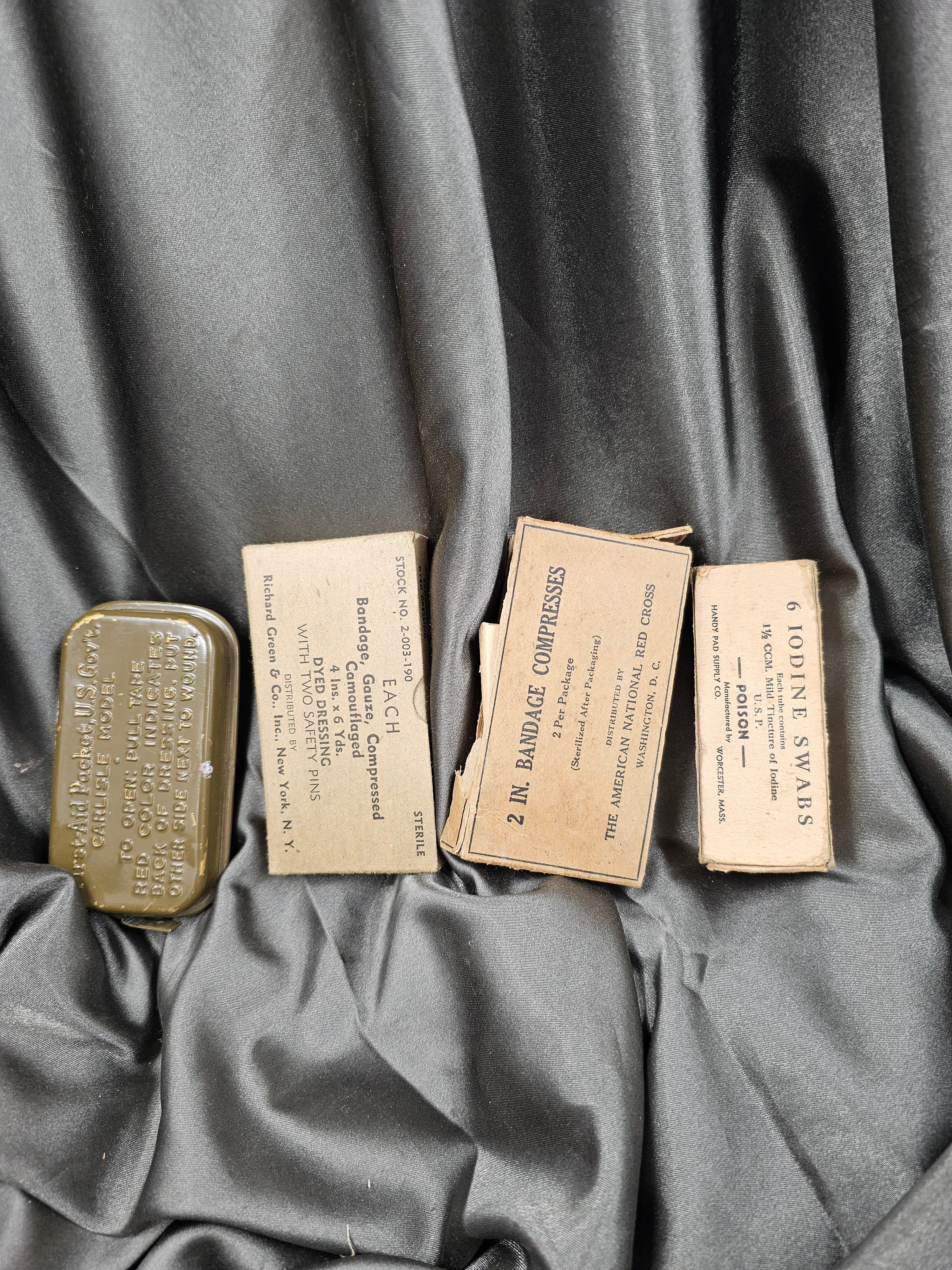 WWII US AIRBORNE GLIDER MEDICAL KIT — image 7