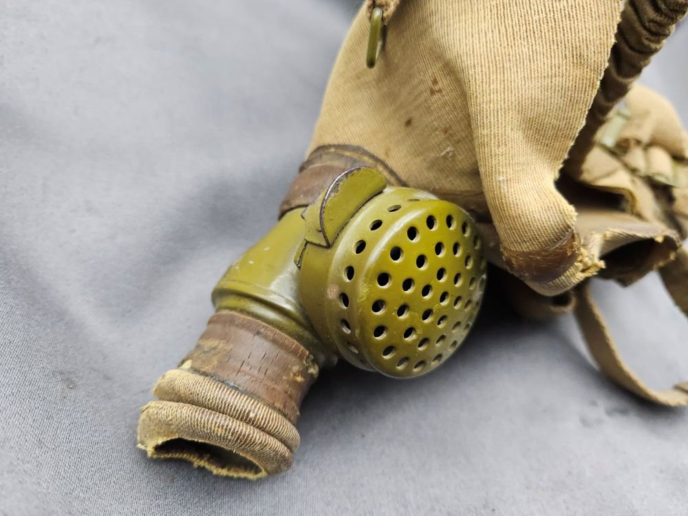 WWII Japanese Gas Mask — image 4