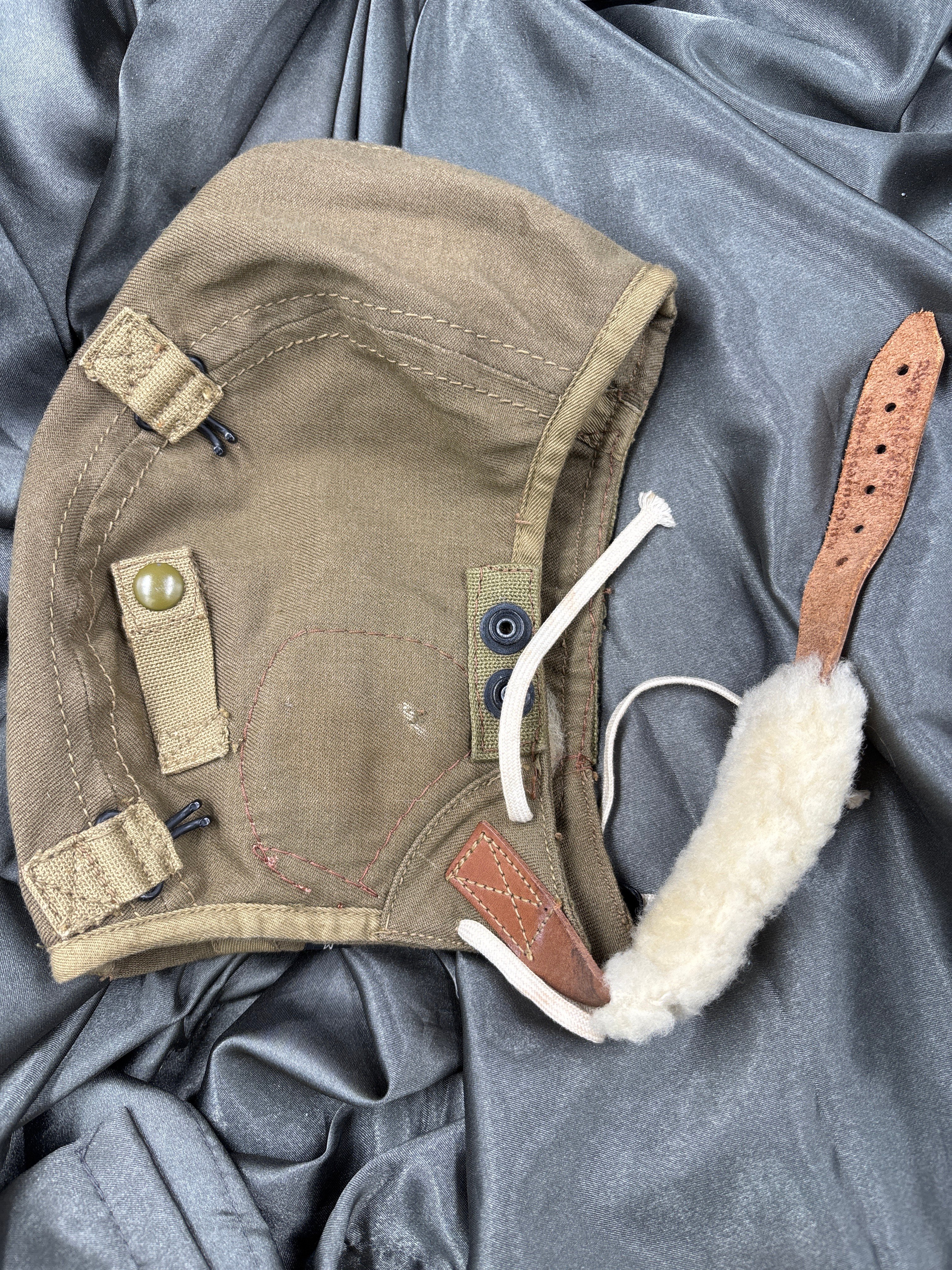 WWII AIR CORPS A-9 SUMMER FLIGHT HELMET SIZE MEDIUM — image 4