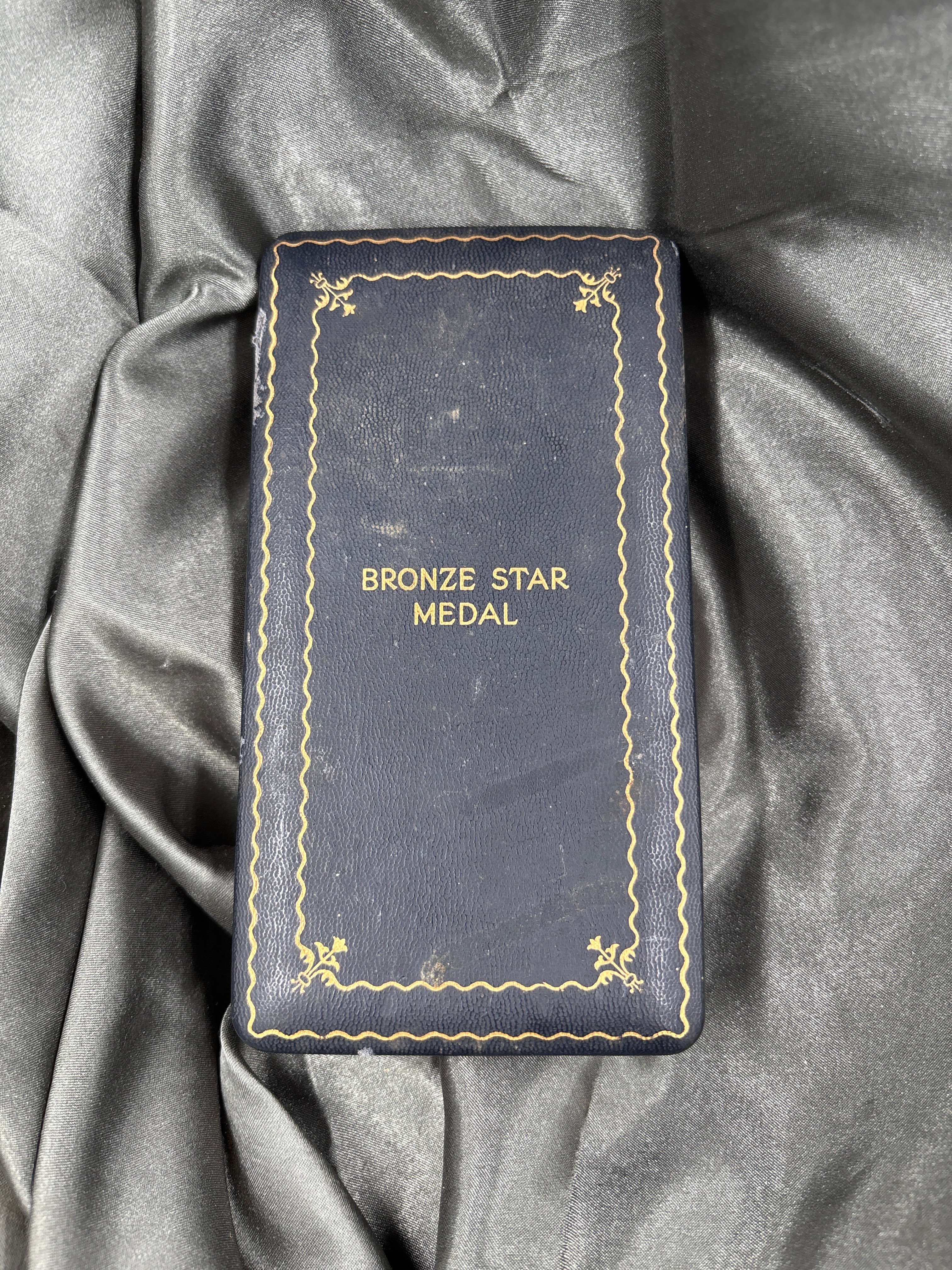 POST-WWII US BRONZE STAR MEDAL — image 3