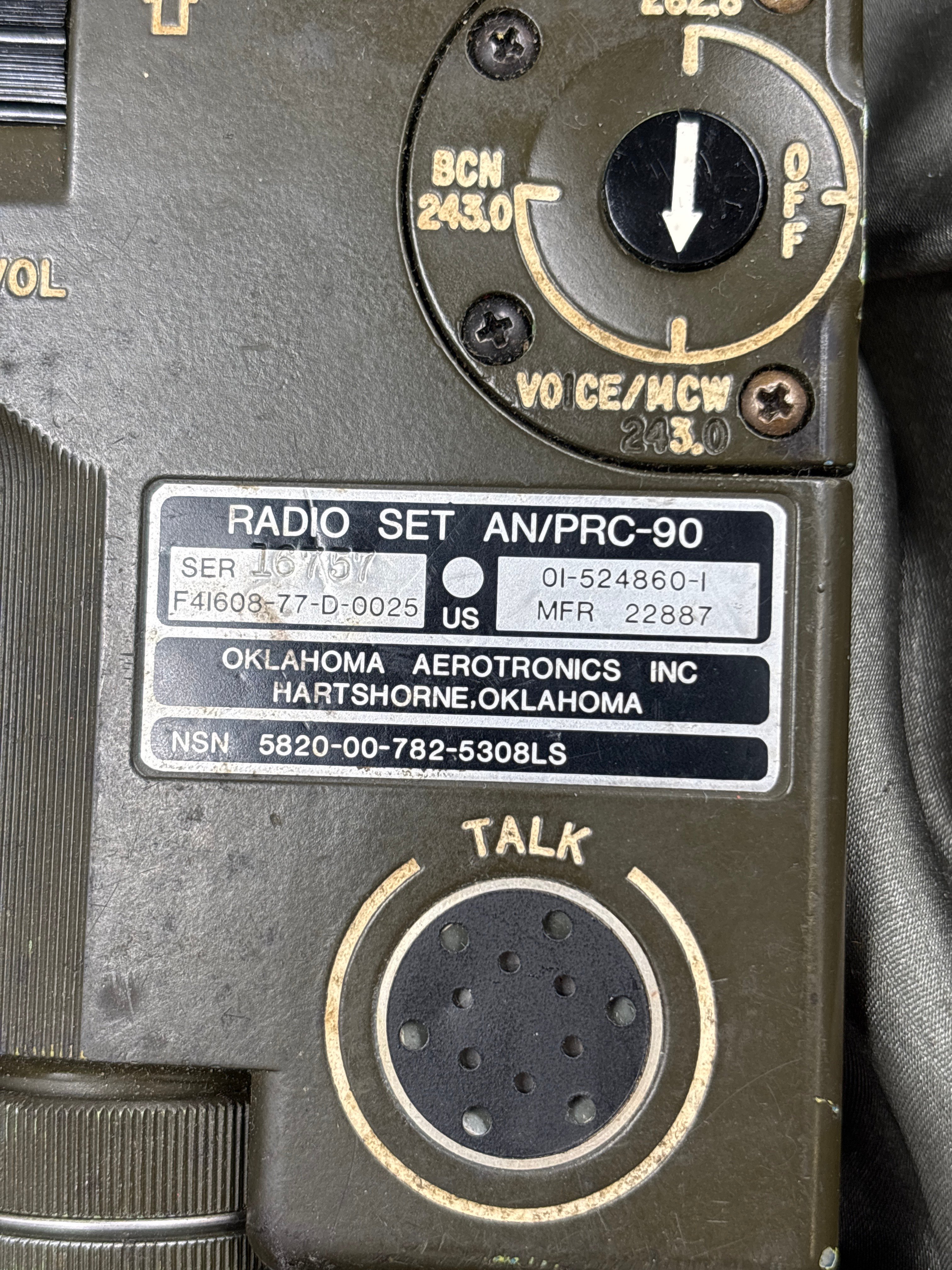 VIETNAM WAR ERA AIR FORCE AN-PRC90 EMERGENCY RADIO — image 3