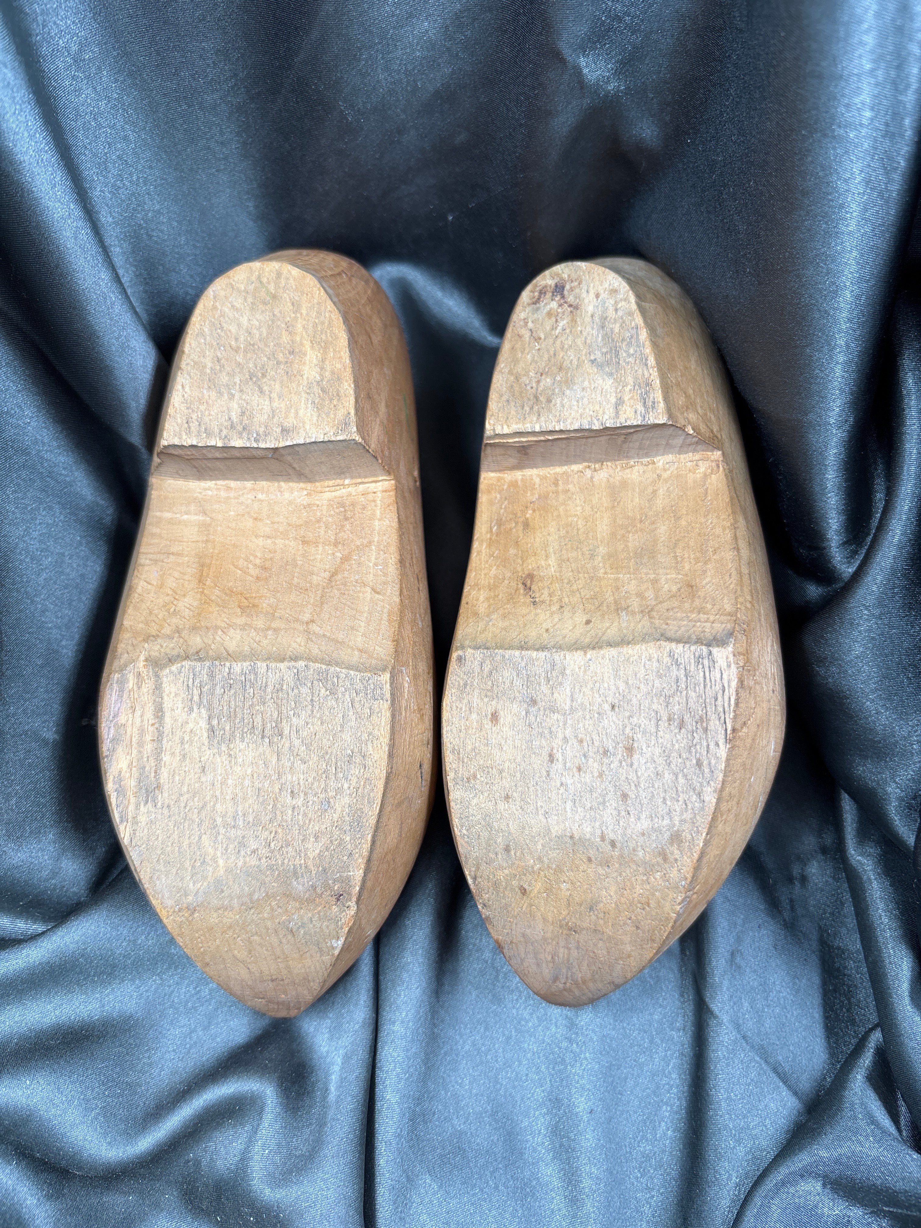 WWI SOUVENIR WOODEN SABOTS — image 3