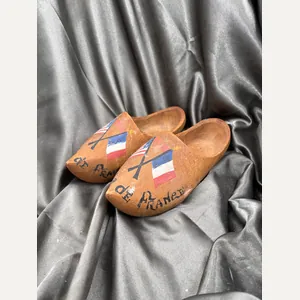 WWI SOUVENIR WOODEN SABOTS