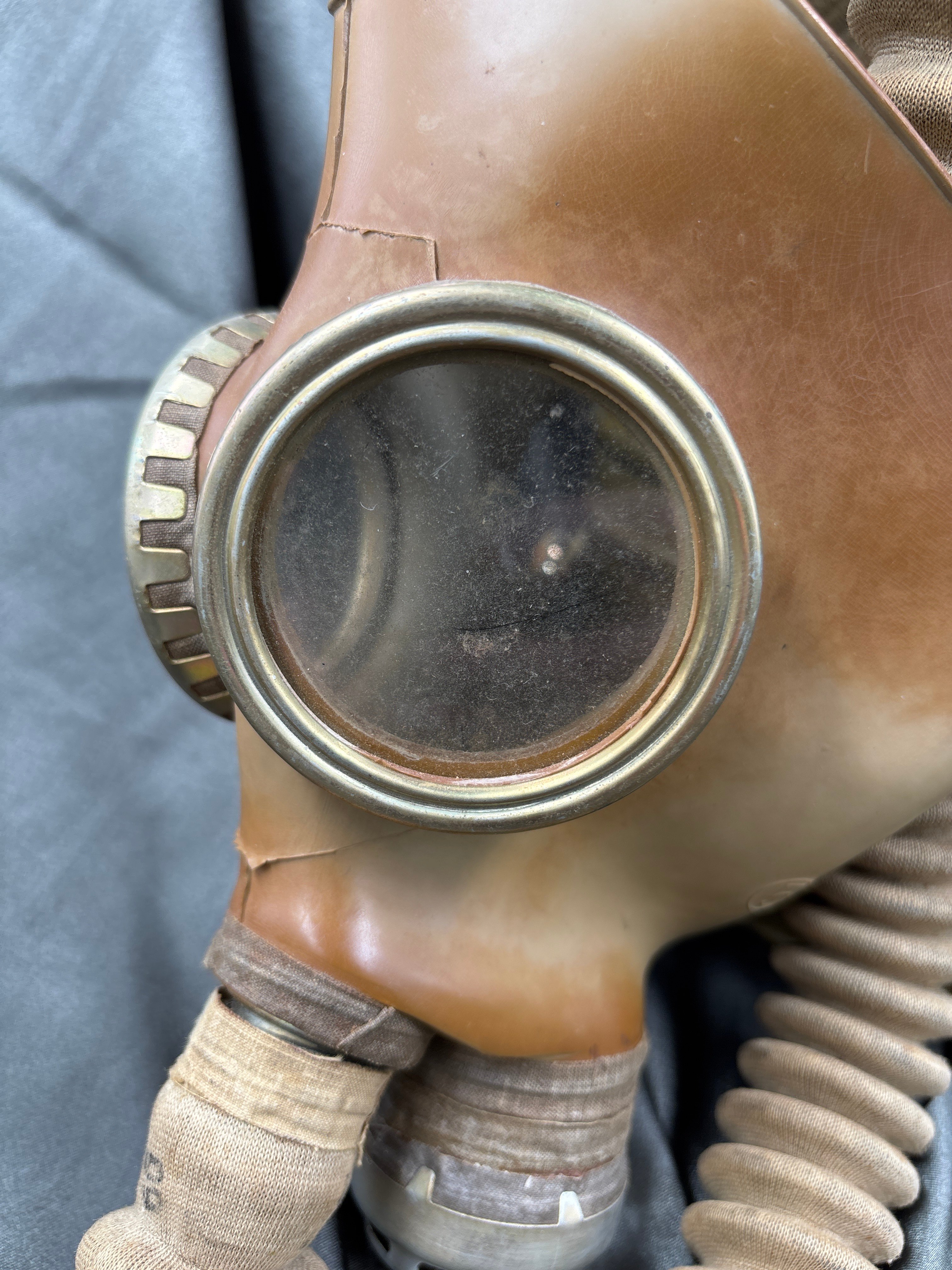 PRE/WWII ERA SOVIET GAS MASK — image 3