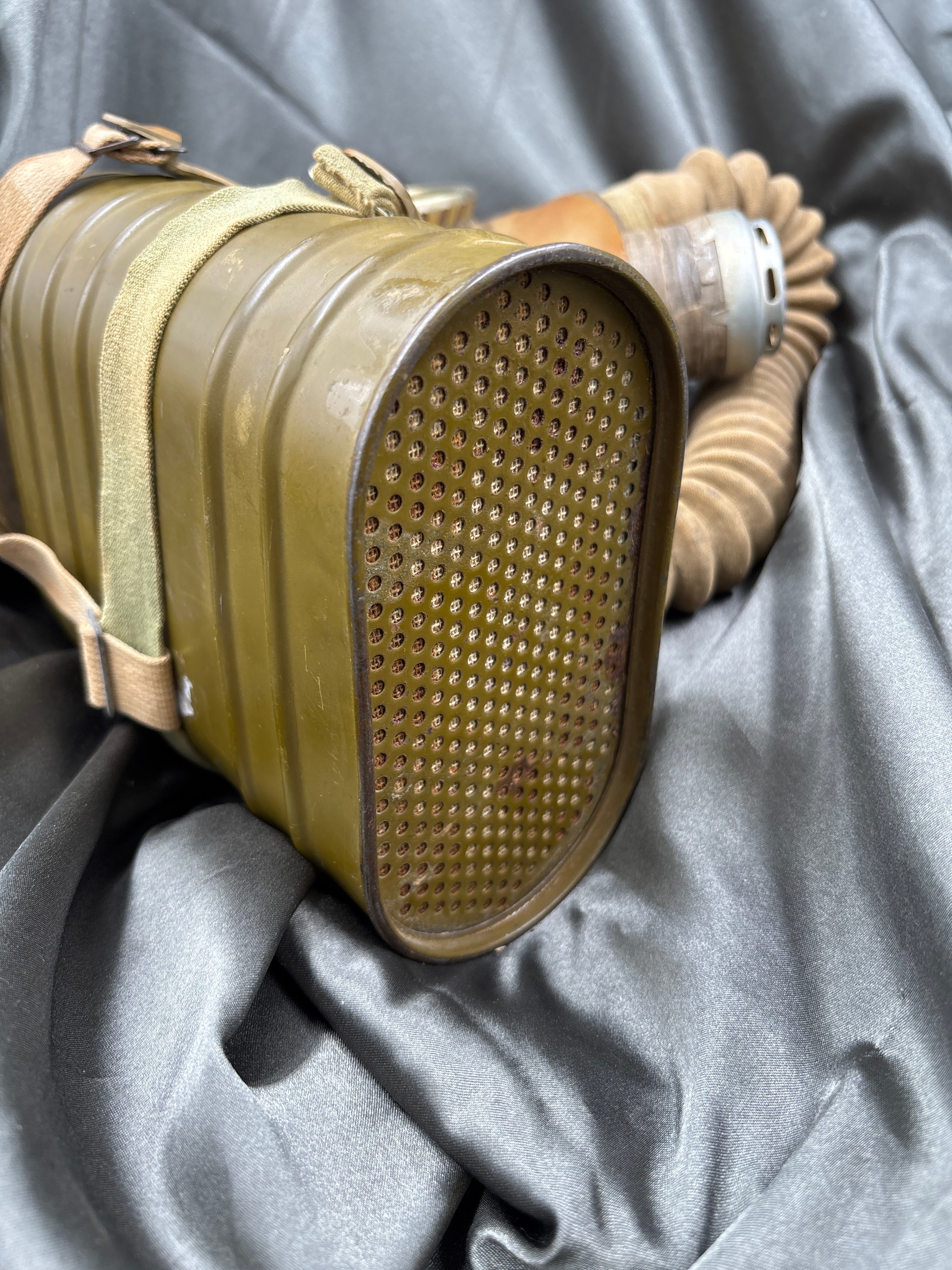 PRE/WWII ERA SOVIET GAS MASK — image 6