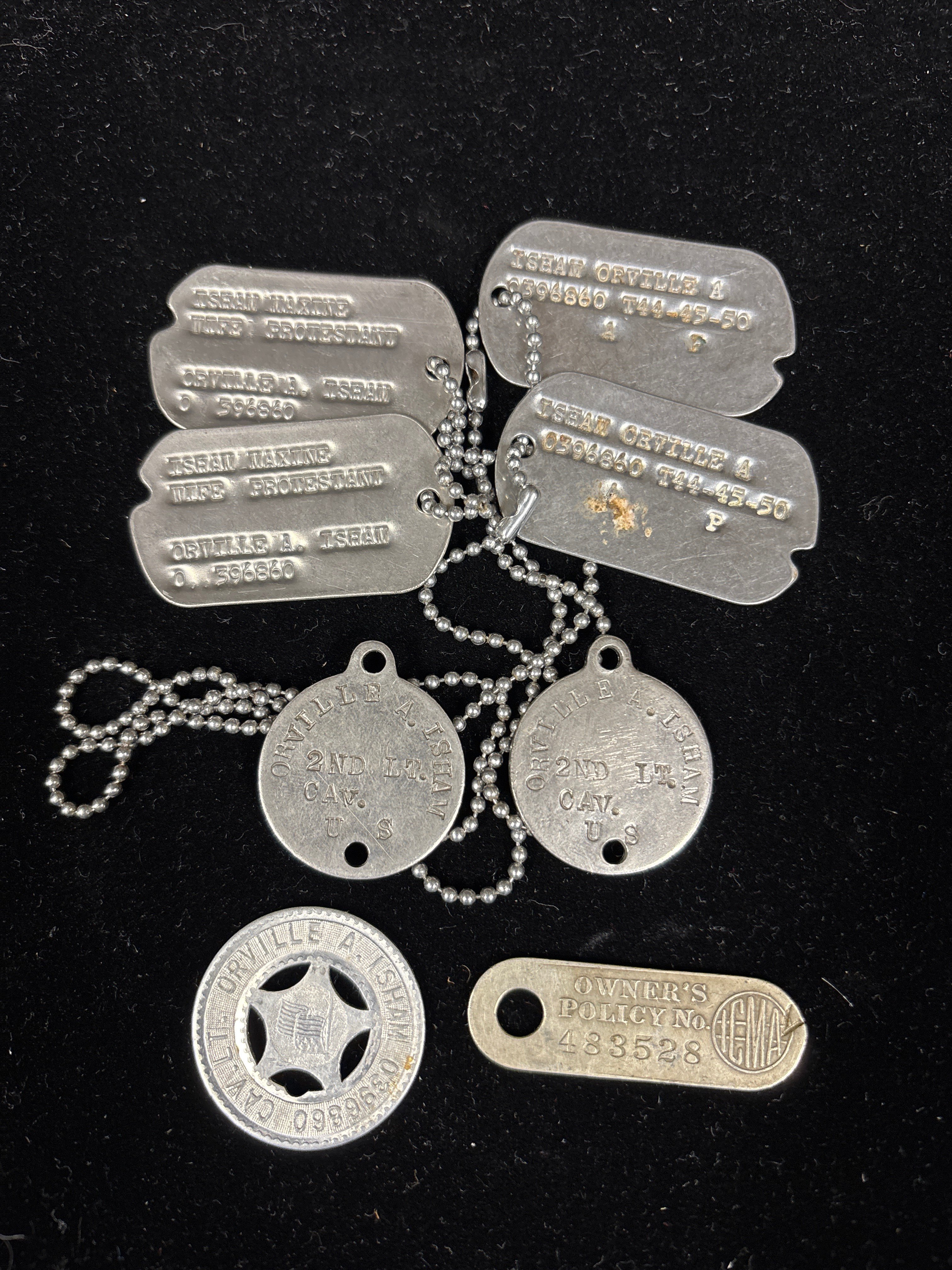 GROUPING OF PRE-WWII AND WWII DOG TAGS
