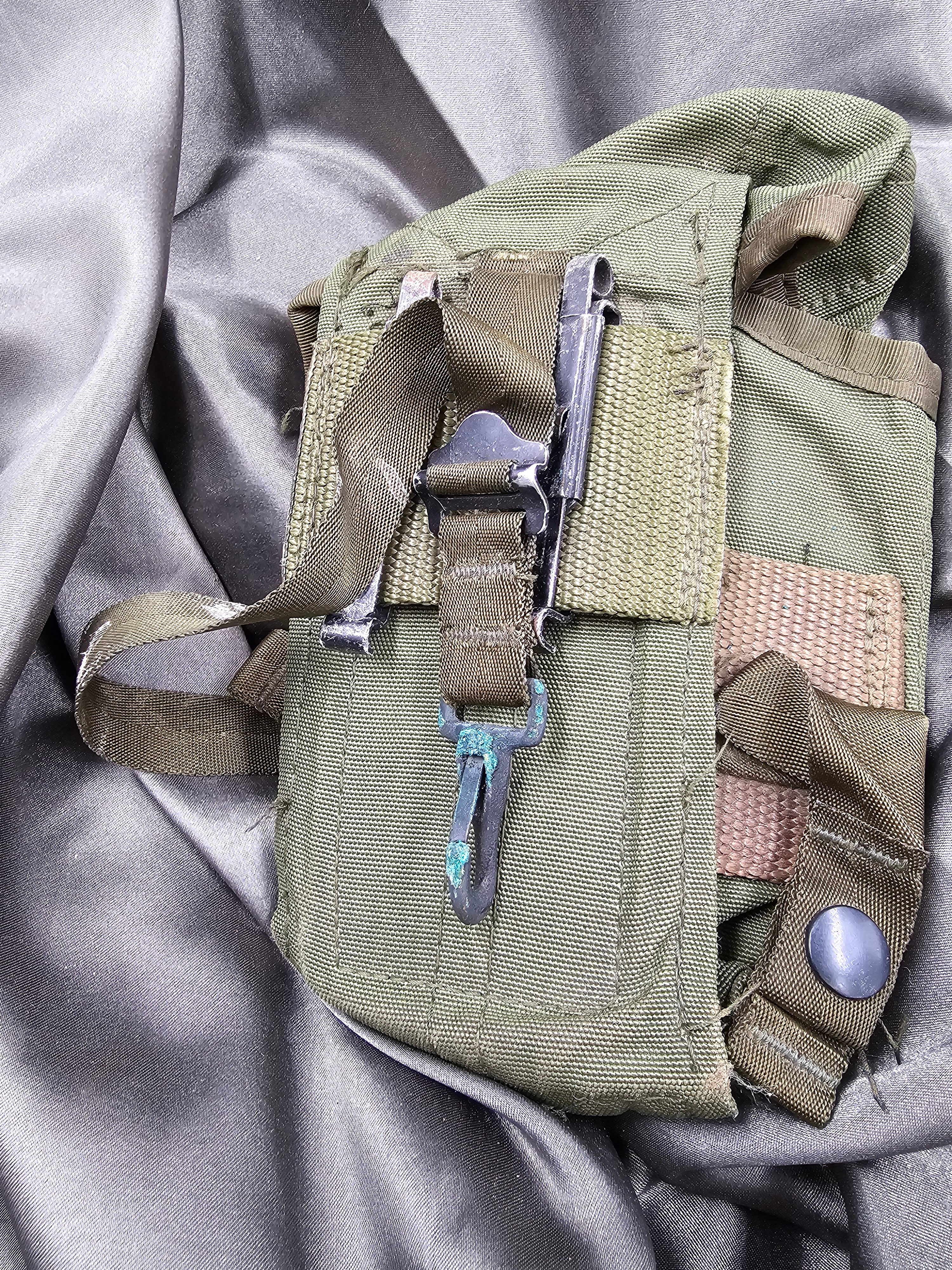 VIETNAM WAR ERA M16 1969 DATED AMMO POUCH — image 3