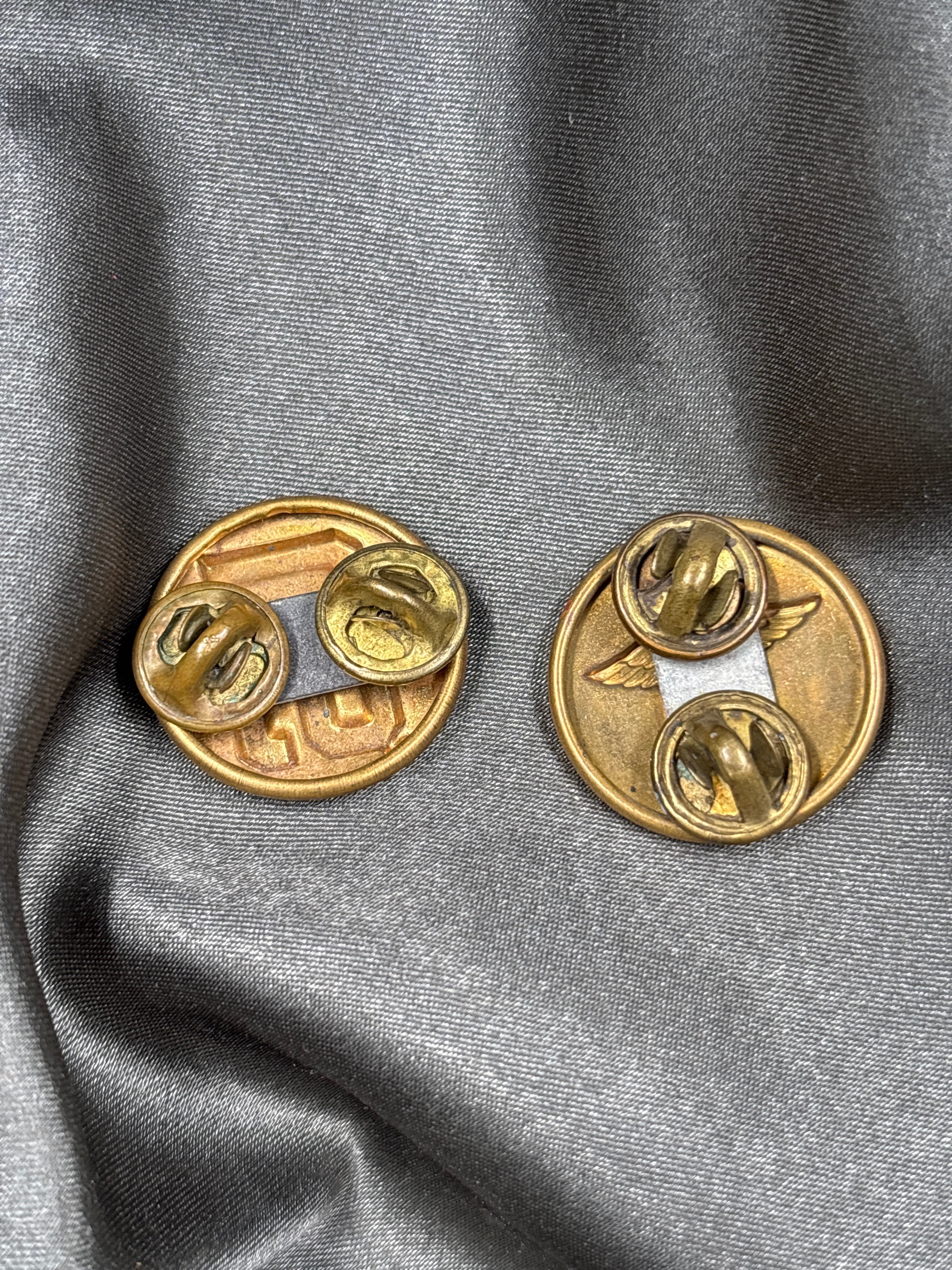 WWII US ENLISTED MEDIC COLLAR DISCS — image 2