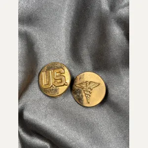 WWII US ENLISTED MEDIC COLLAR DISCS