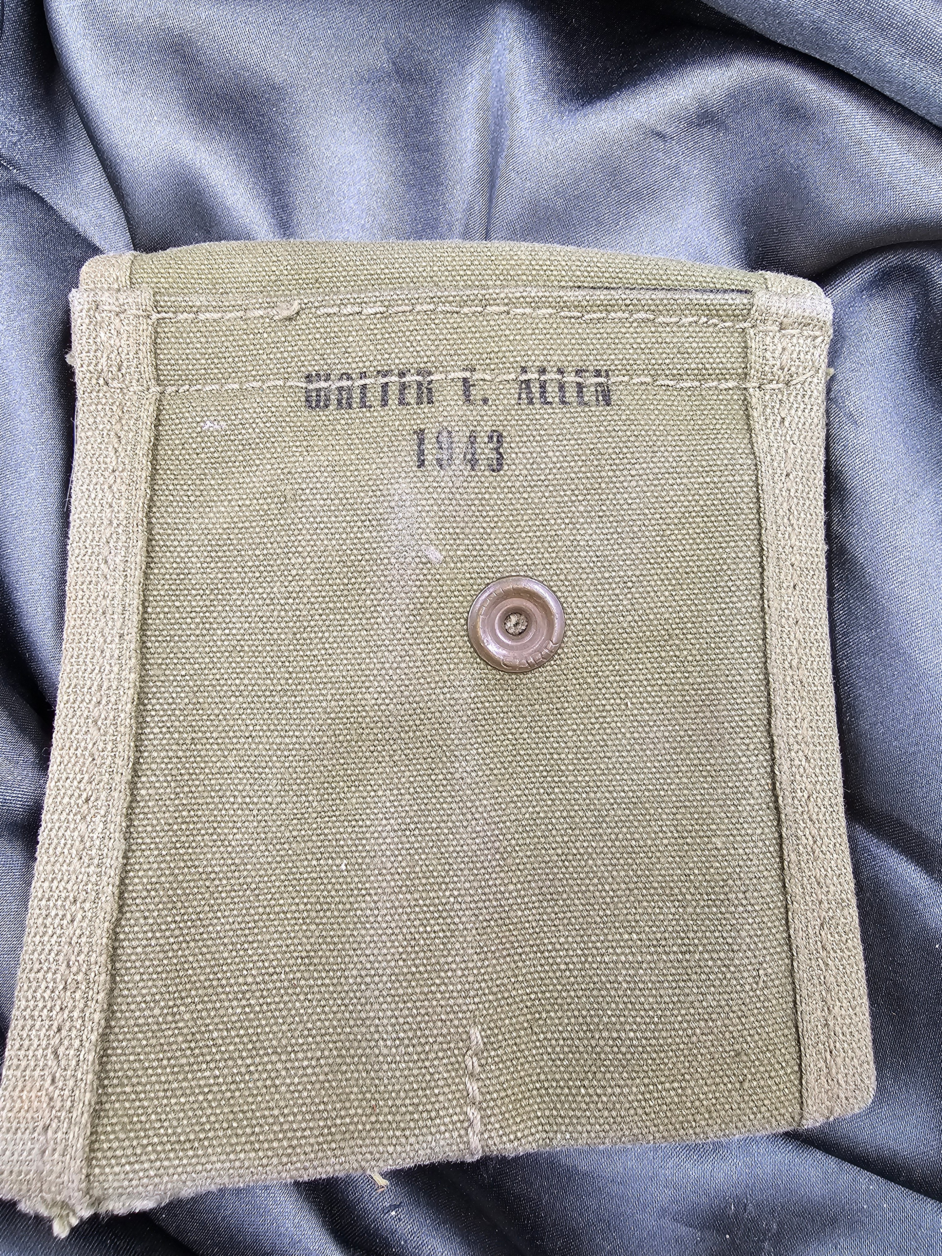 WWII US AMMO POUCH — image 2