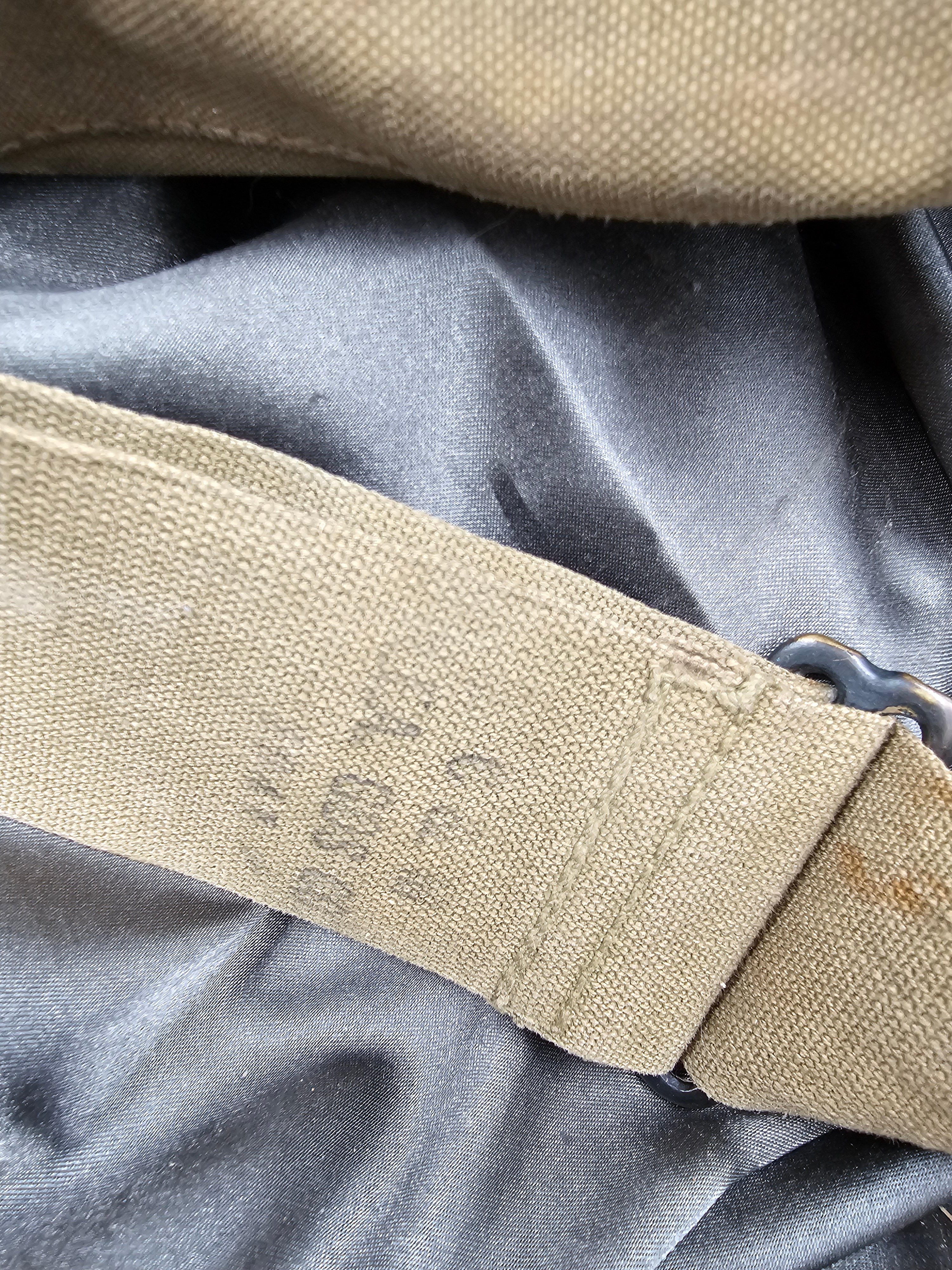 WWII ERA 1941 DATED MUSETTE BAG — image 2