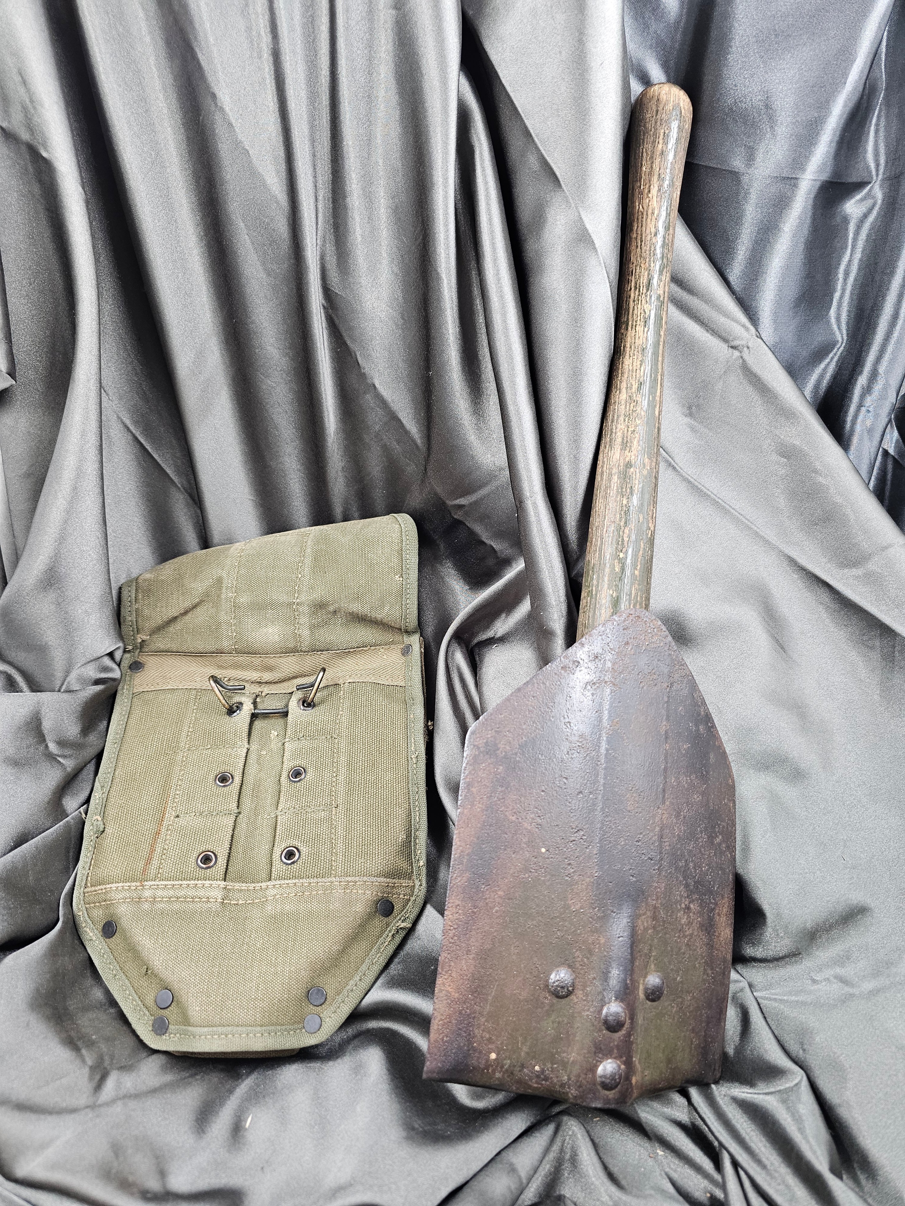 WWII ERA US ENTRENCHING TOOL — image 5