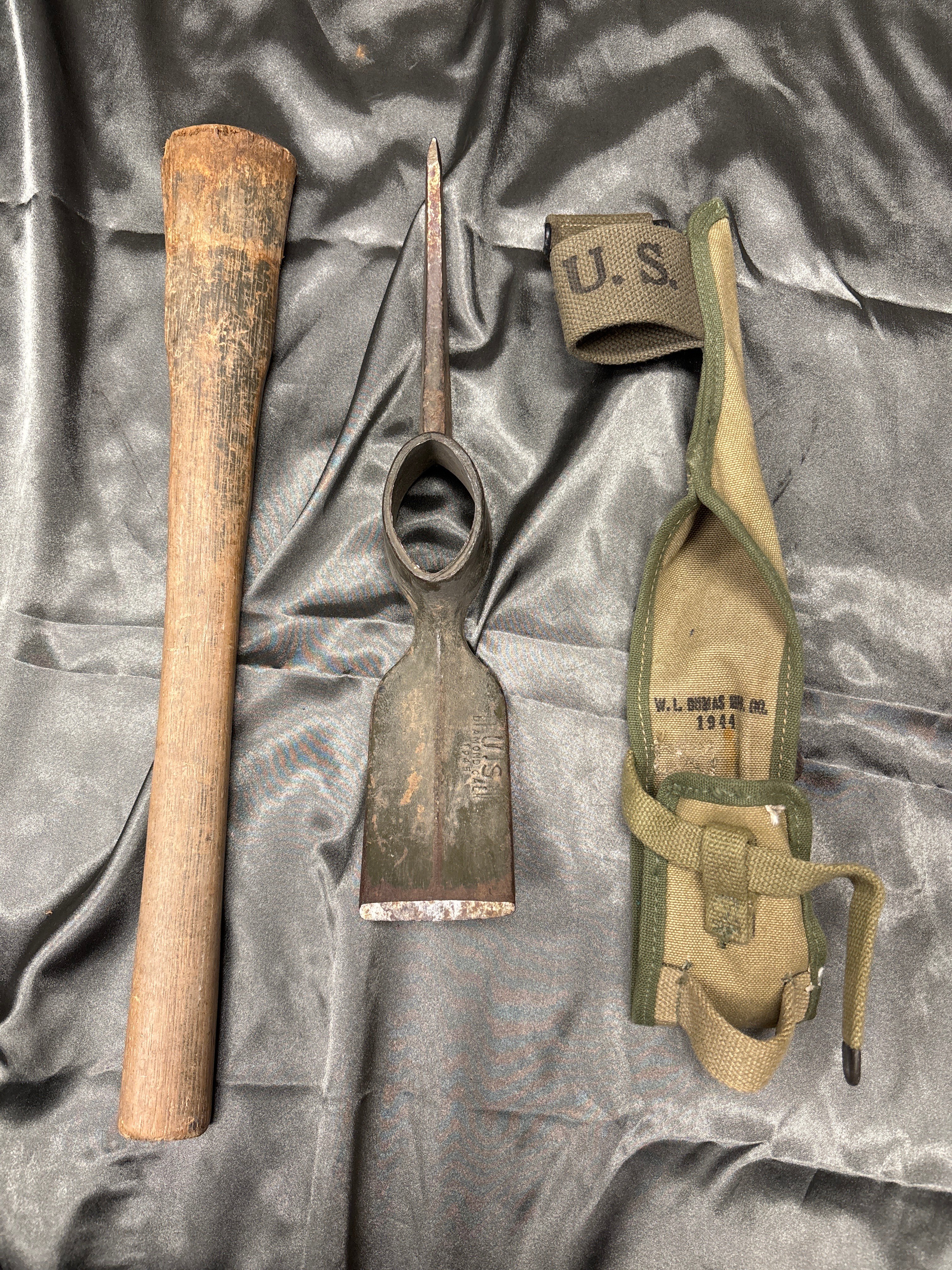 WWII US PICK MATTOCK — image 3